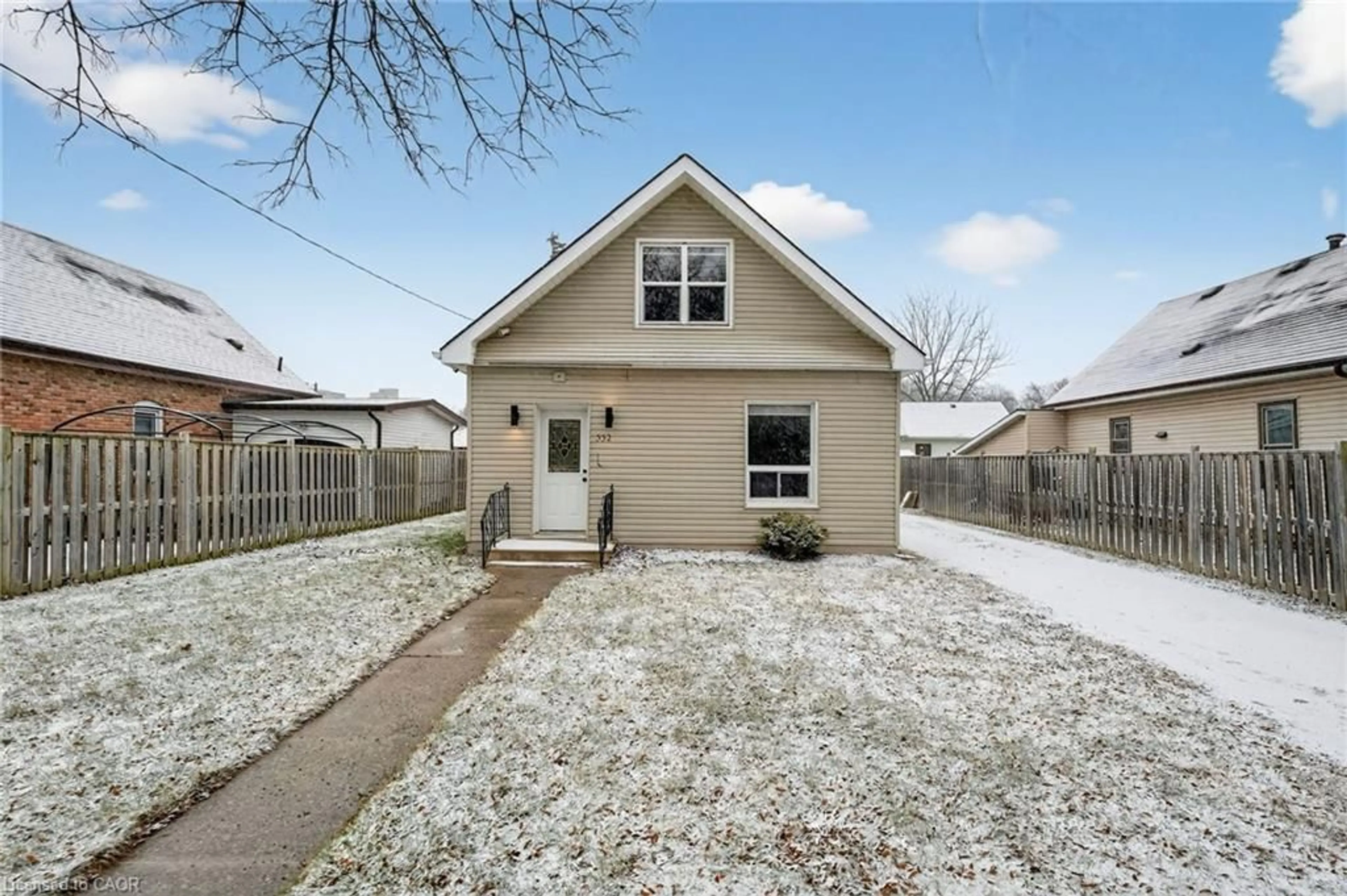 Unknown for 332 Queen St, Simcoe Ontario N3Y 3Z1