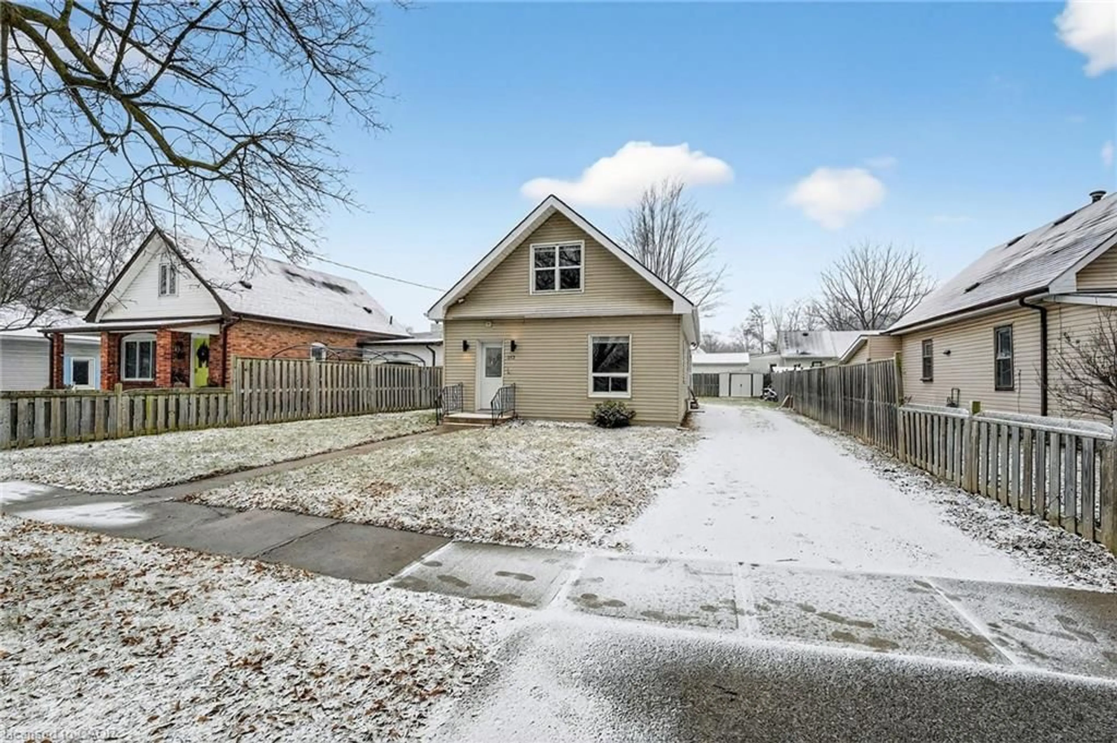 Unknown for 332 Queen St, Simcoe Ontario N3Y 3Z1