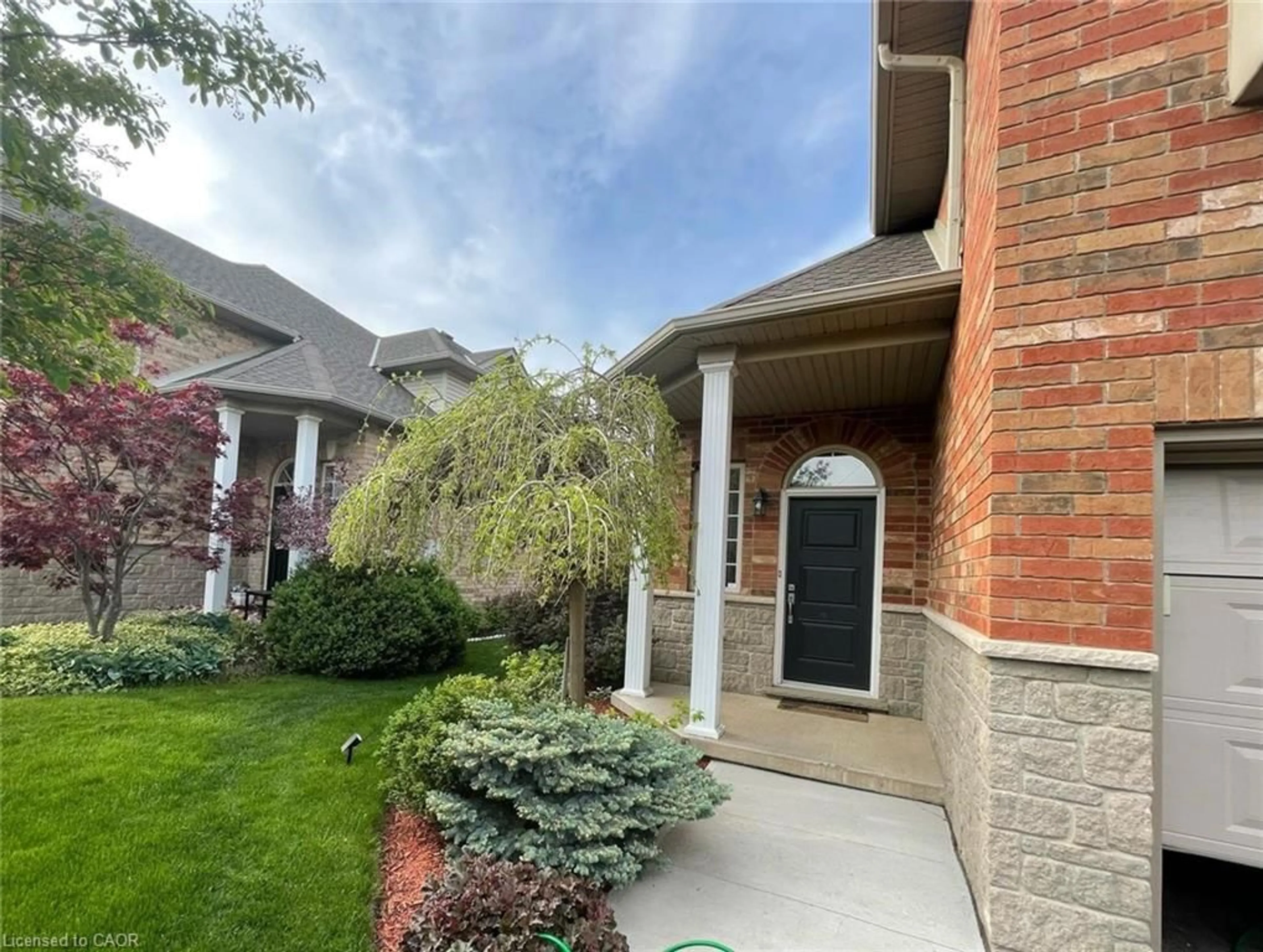 Home with brick exterior material, street for 593 Southridge Dr, Hamilton Ontario L9C 7V8