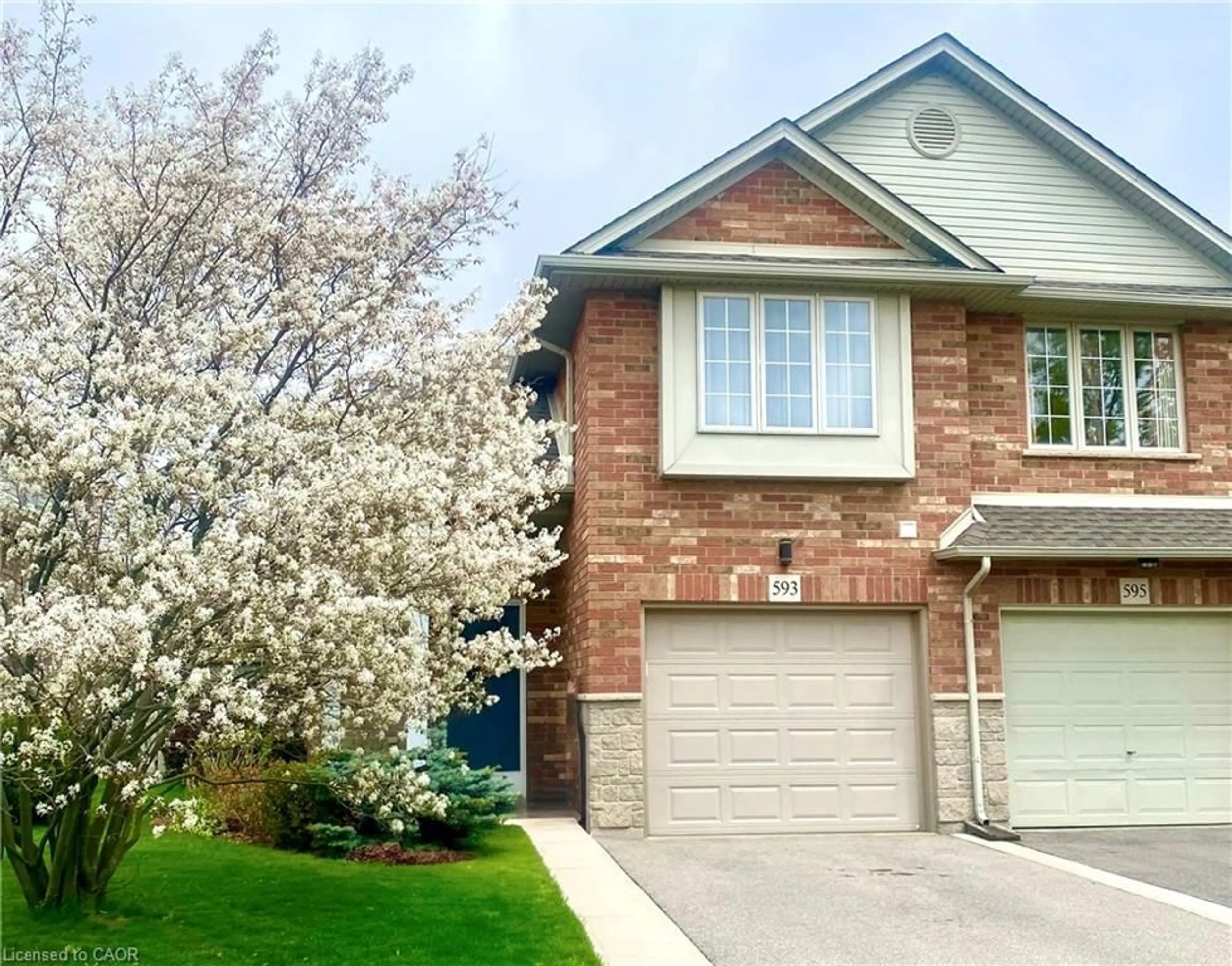 Home with brick exterior material, street for 593 Southridge Dr, Hamilton Ontario L9C 7V8