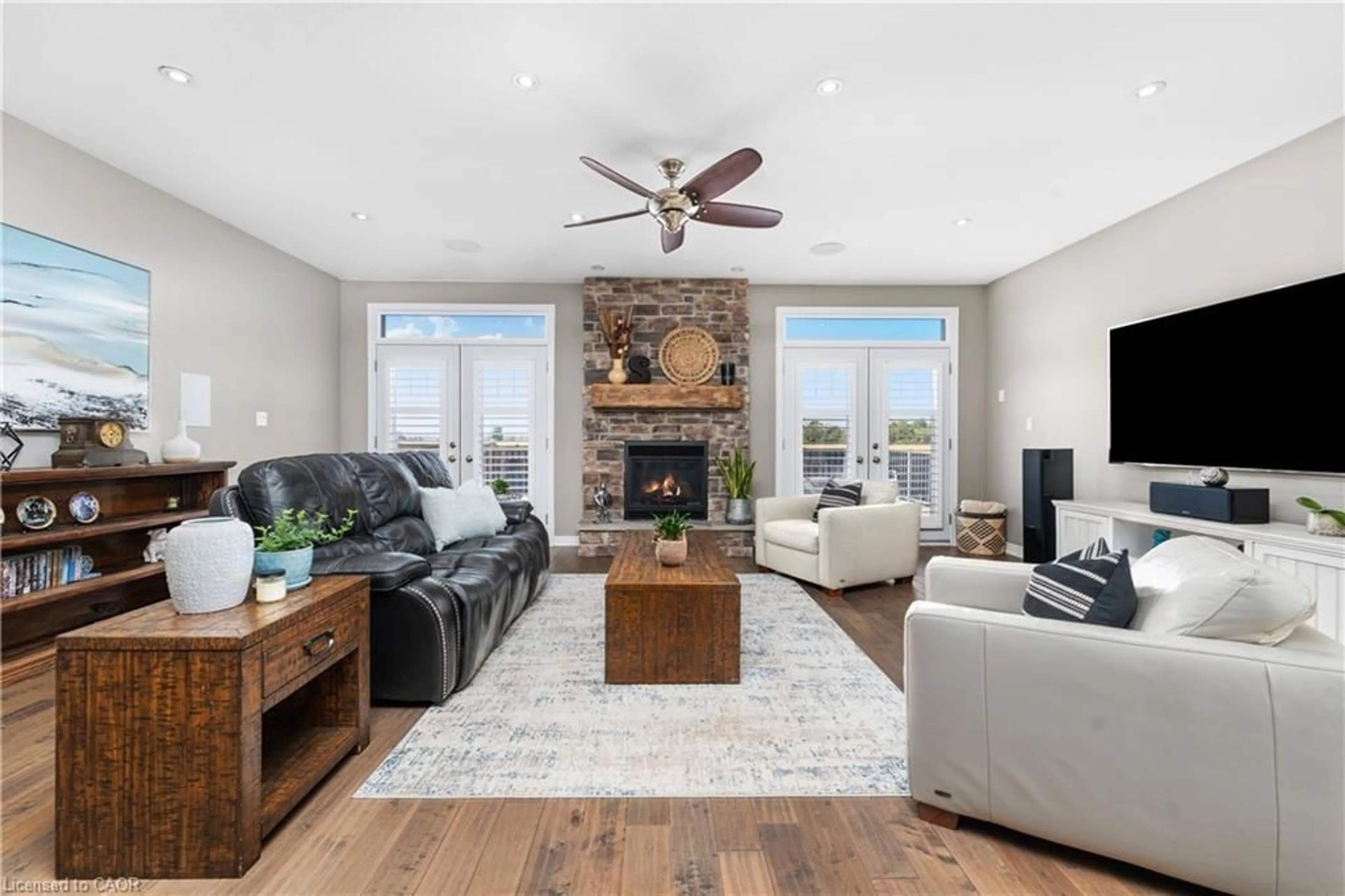 Living room with furniture, unknown for 53 Anastasia Blvd, Smithville Ontario L0R 2A0