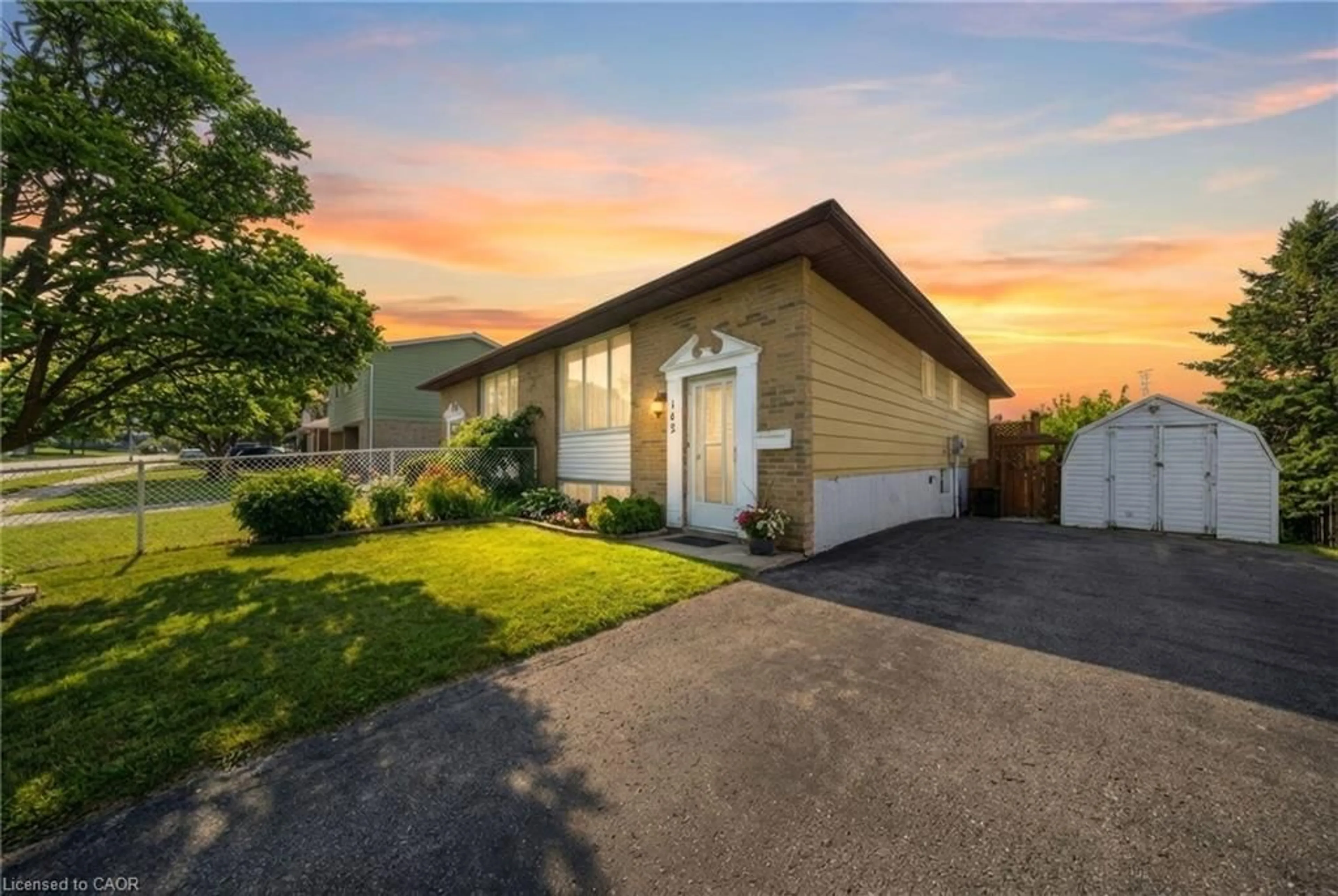 Unknown for 142 Bee St, Woodstock Ontario N4S 3Z4