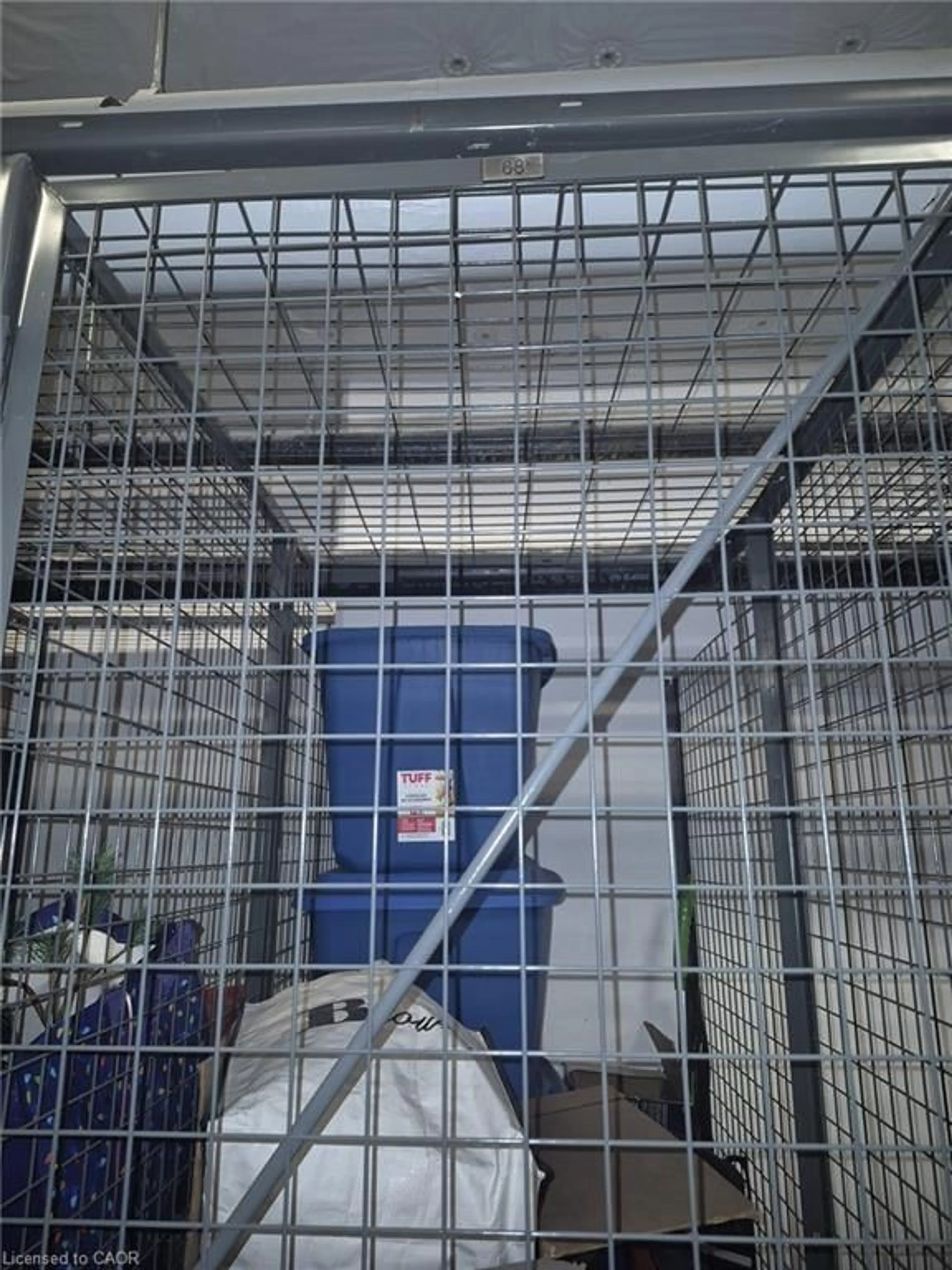 Indoor foyer for 100 Eagle Rock Way #PH1021, Maple Ontario L6A 5B9