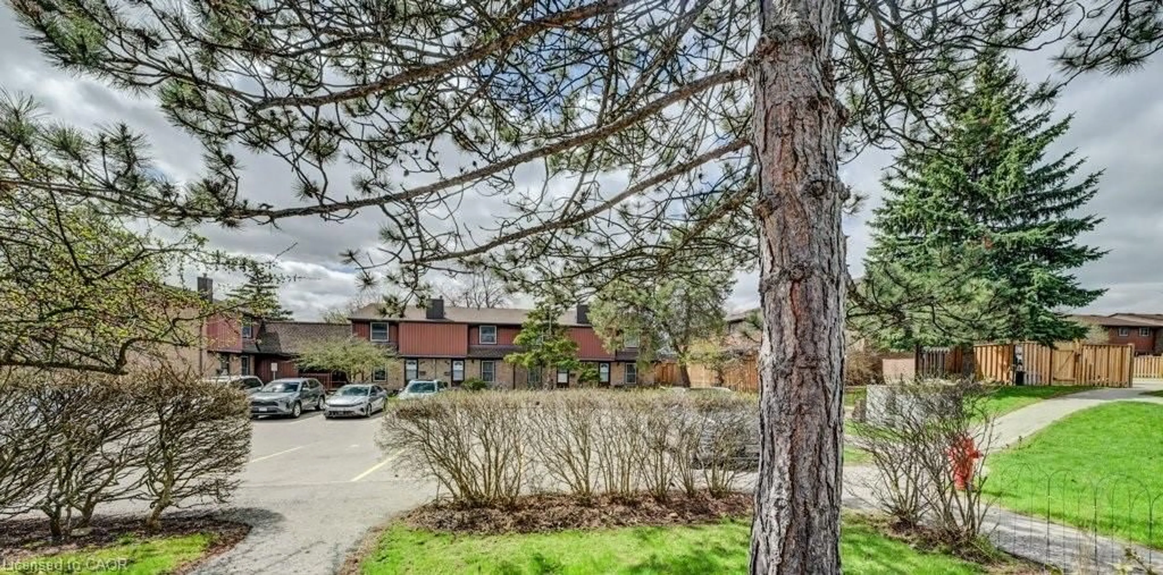 A pic from outside/outdoor area/front of a property/back of a property/a pic from drone, street for 235 Ferguson Ave #45, Cambridge Ontario N1R 6G1