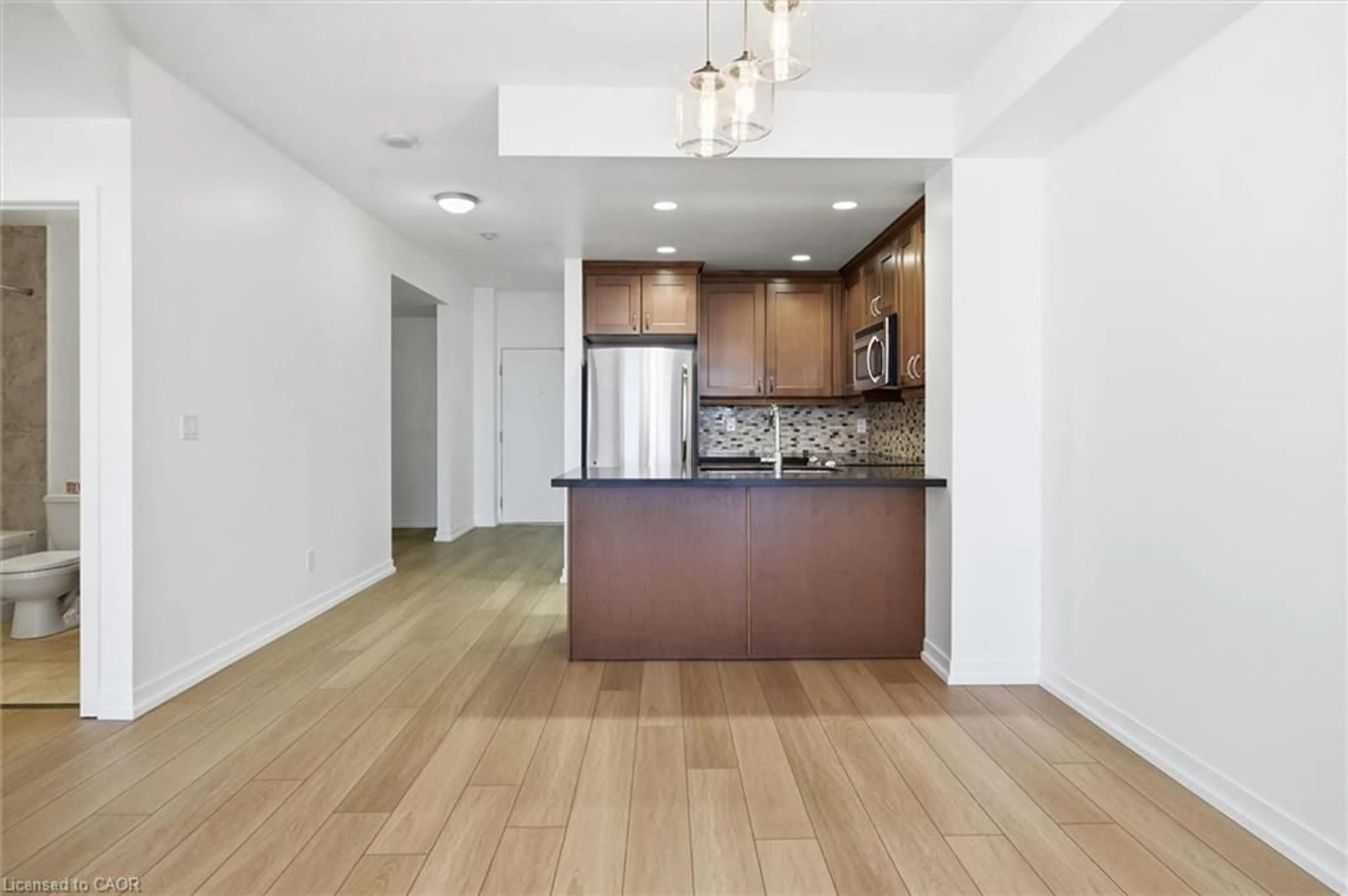 Open concept kitchen, unknown for 551 Maple Ave #804, Burlington Ontario L7S 1M7