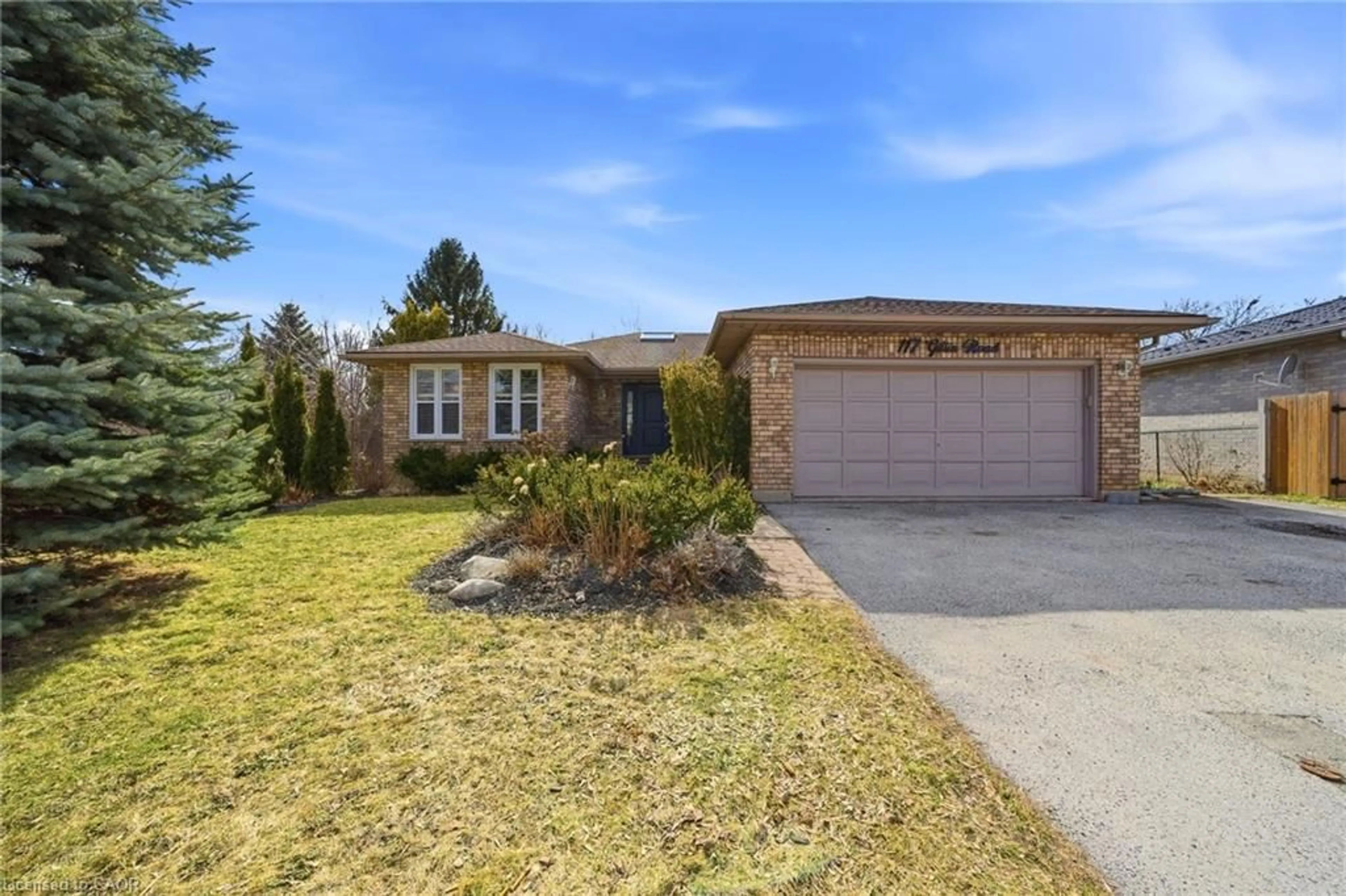 Home with brick exterior material, street for 117 Gillin Rd, Brantford Ontario N3P 1X4