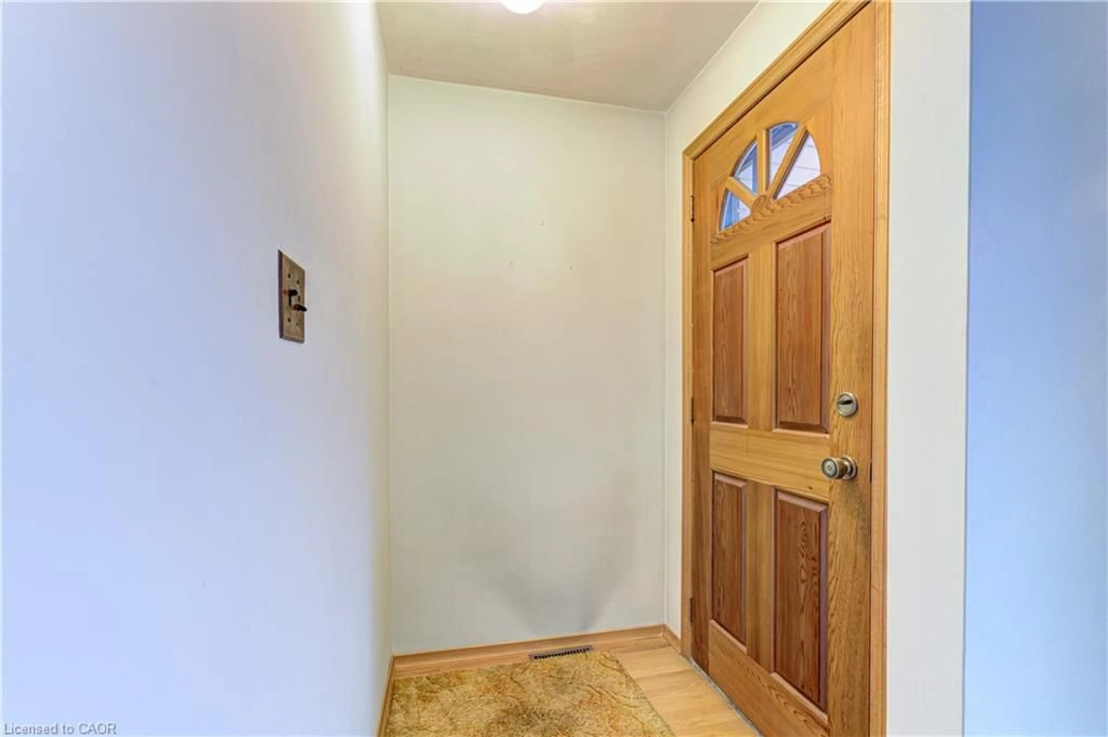 Unknown for 21 Dixon Rd, Etobicoke Ontario M9P 2K9