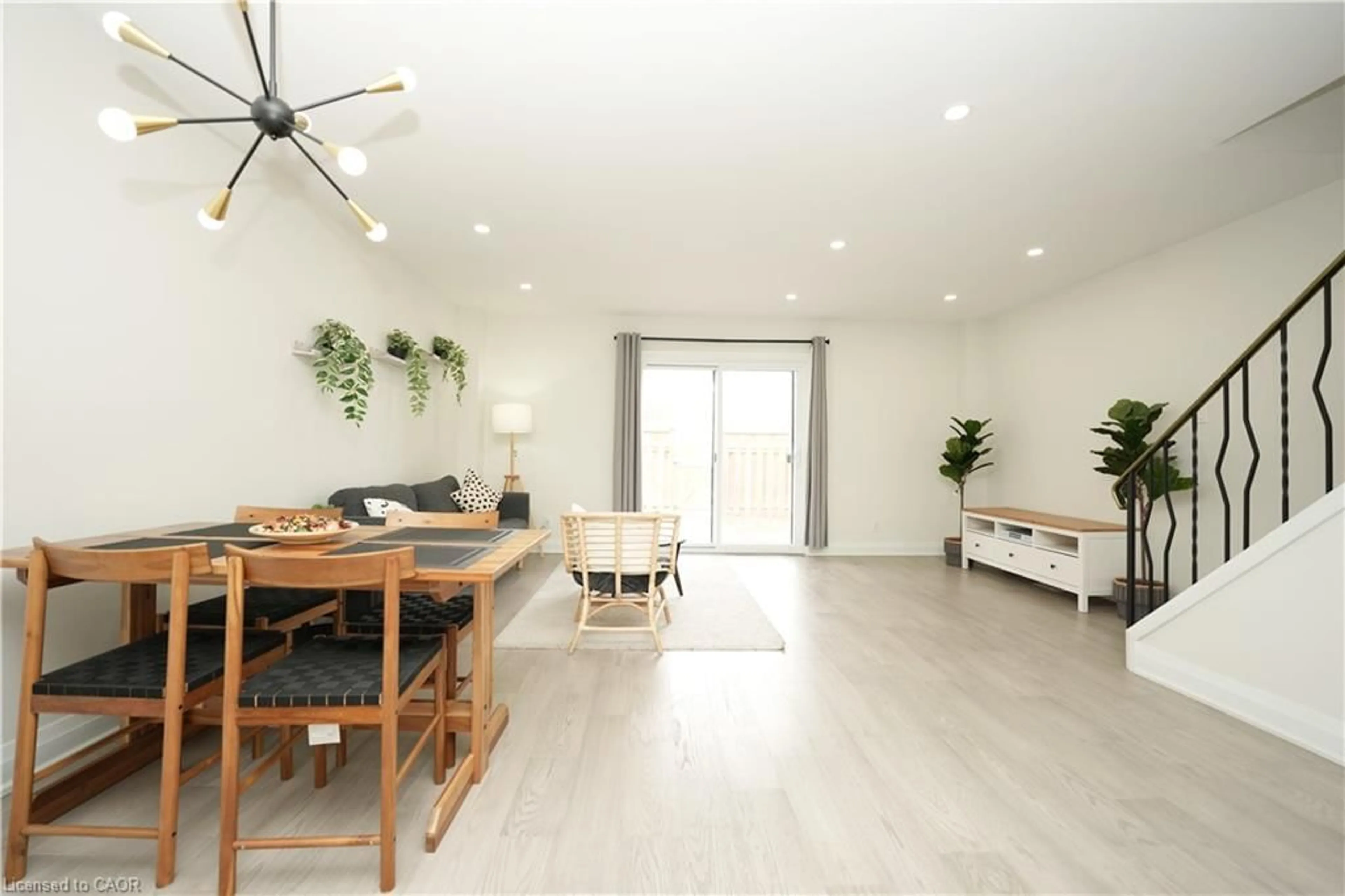 Dining room, unknown for 140 Jansen Ave, Kitchener Ontario N2A 2L7