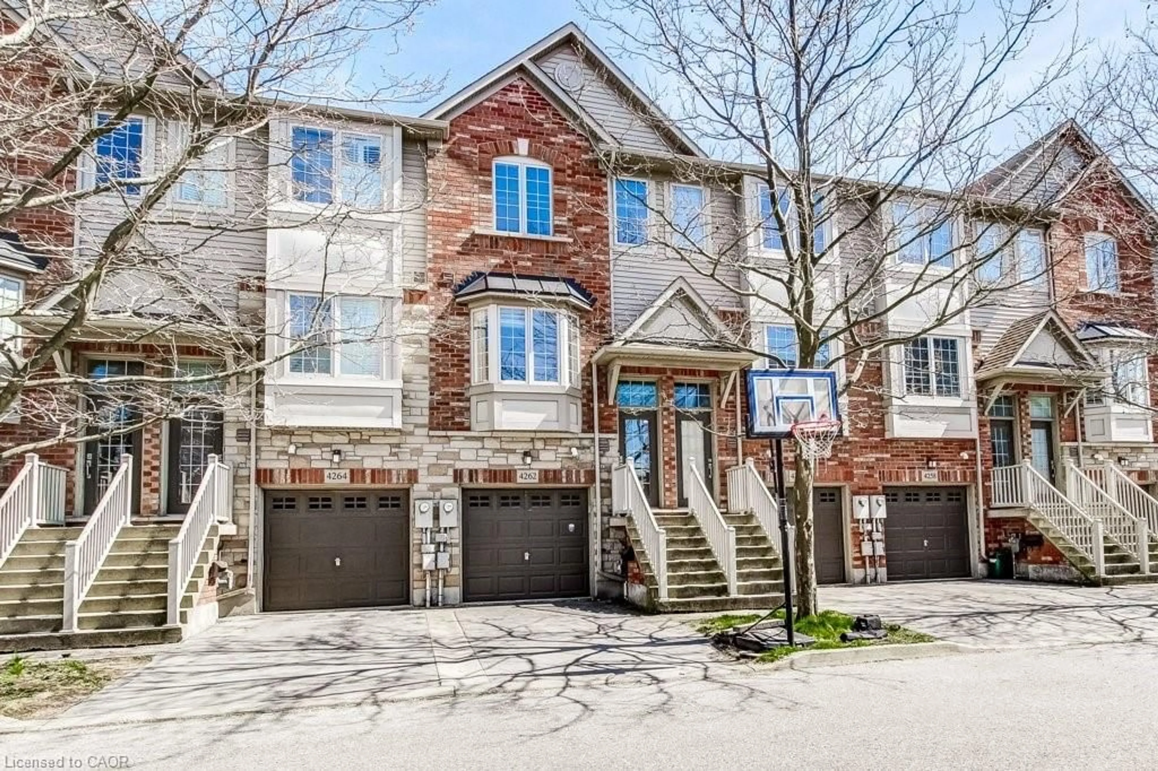 Home with brick exterior material, street for 4262 Ingram Common, Burlington Ontario L7L 0C4