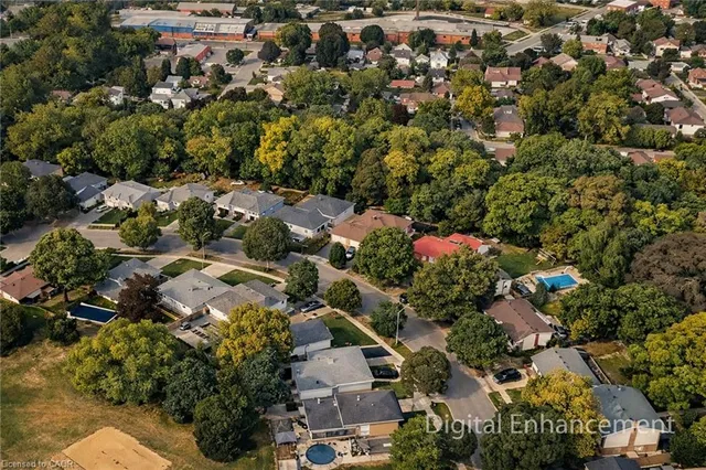 36 Hillcrest Ave, Brantford 3