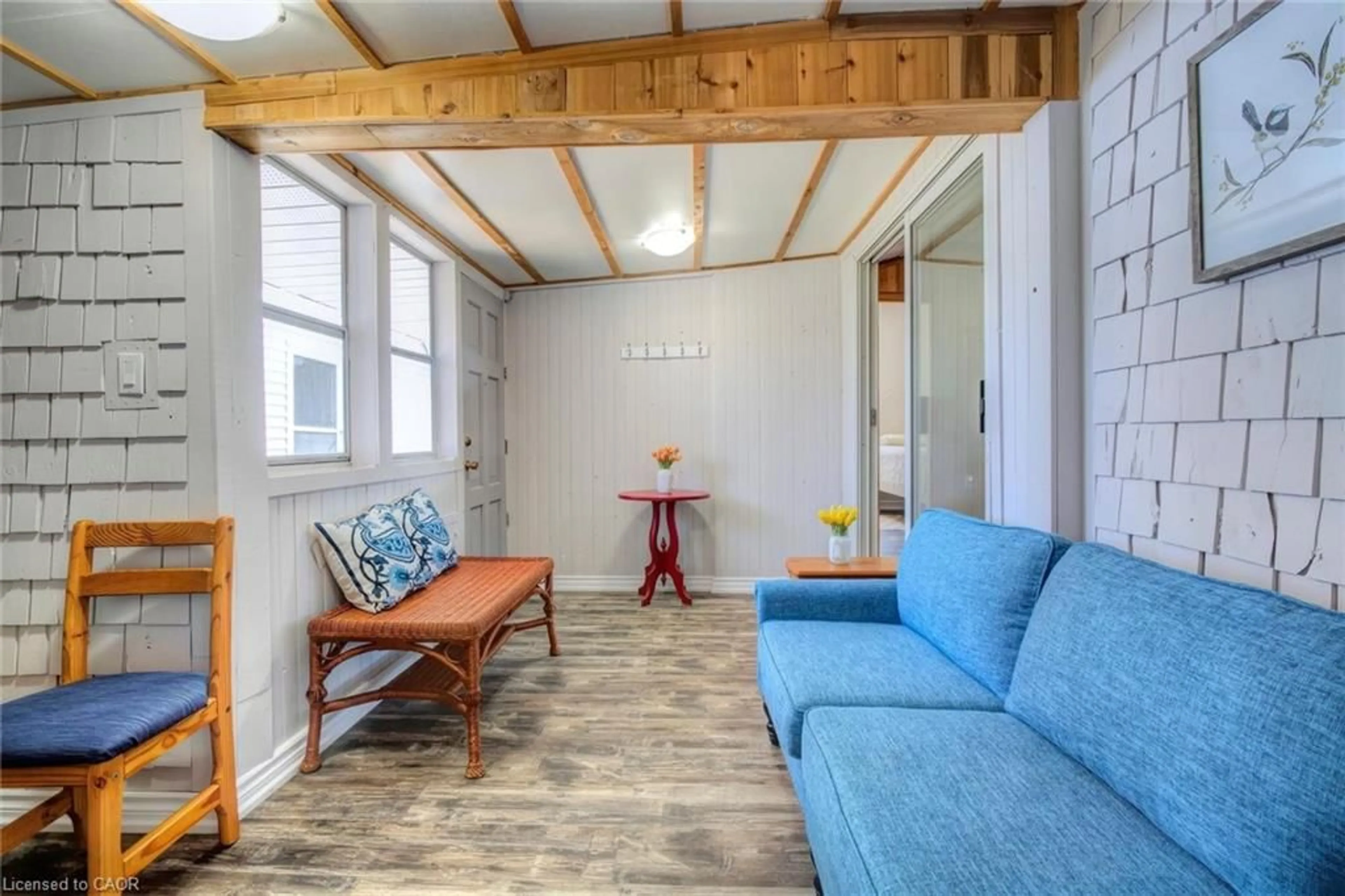 Living room with furniture, unknown for 7 Willow Ave, Port Rowan Ontario N0E 1M0