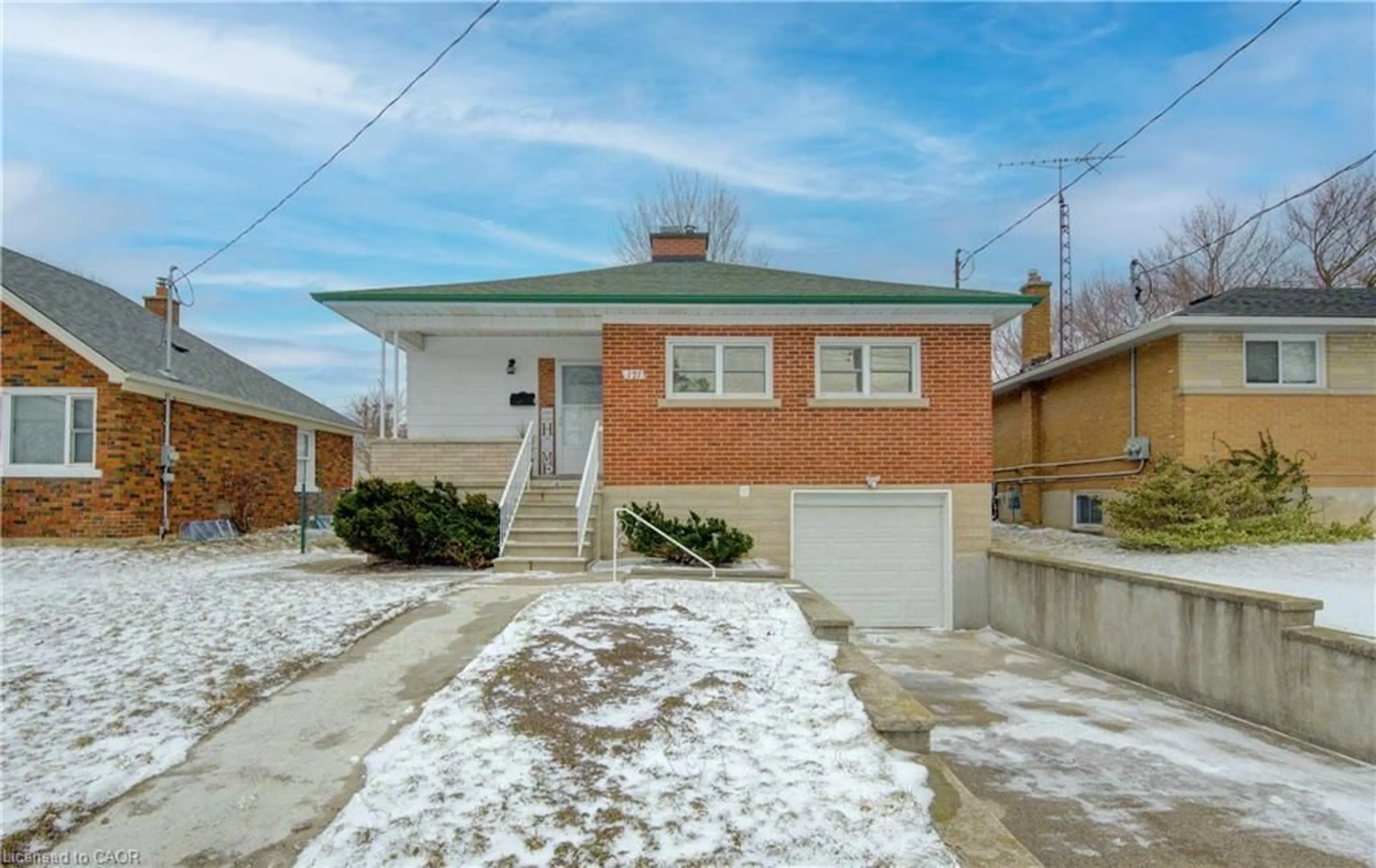 Home with brick exterior material, street for 171 Sixth Ave, Kitchener Ontario N2C 1R2
