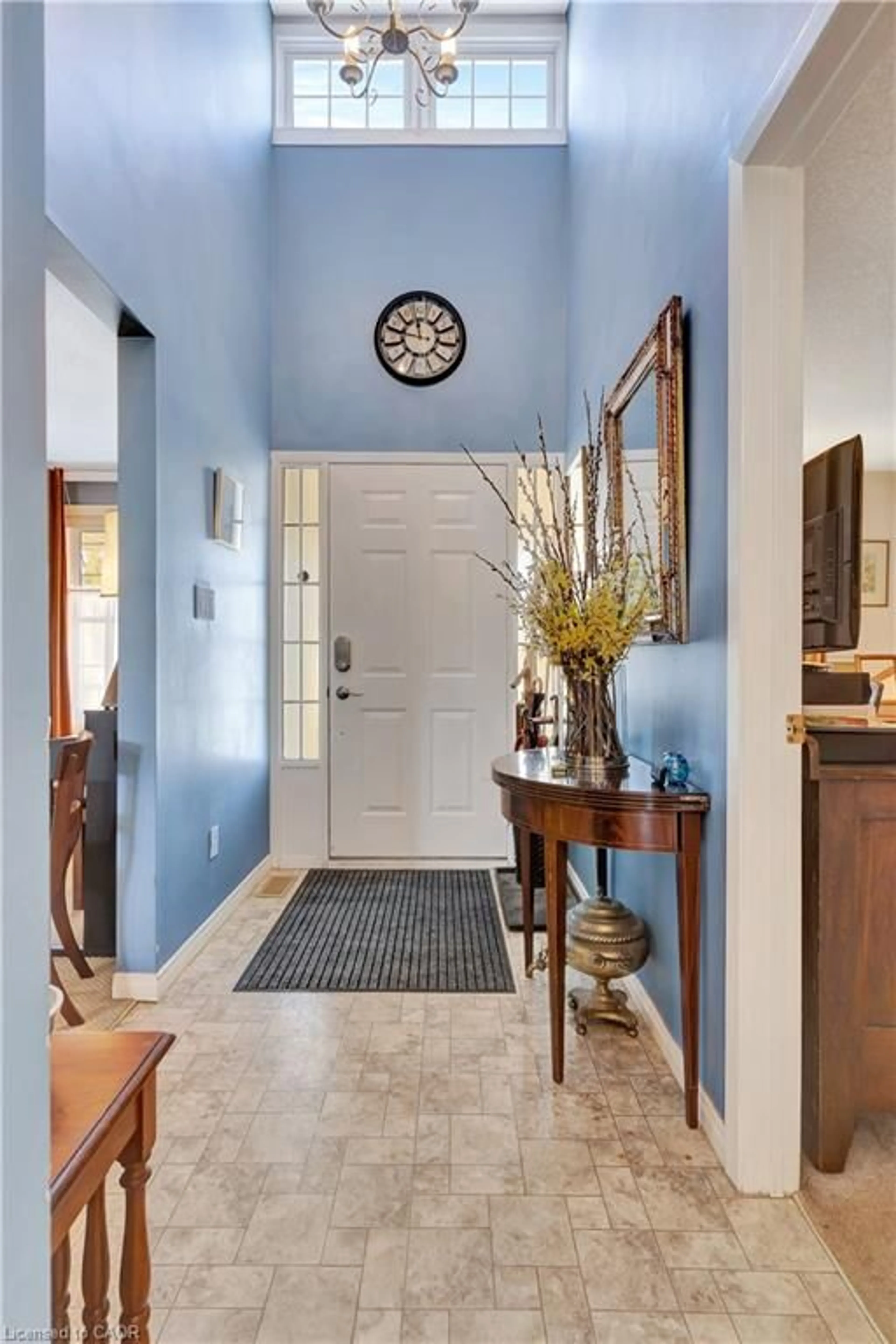 Indoor entryway for 29 Morningside Cir, New Hamburg Ontario N3A 2G2