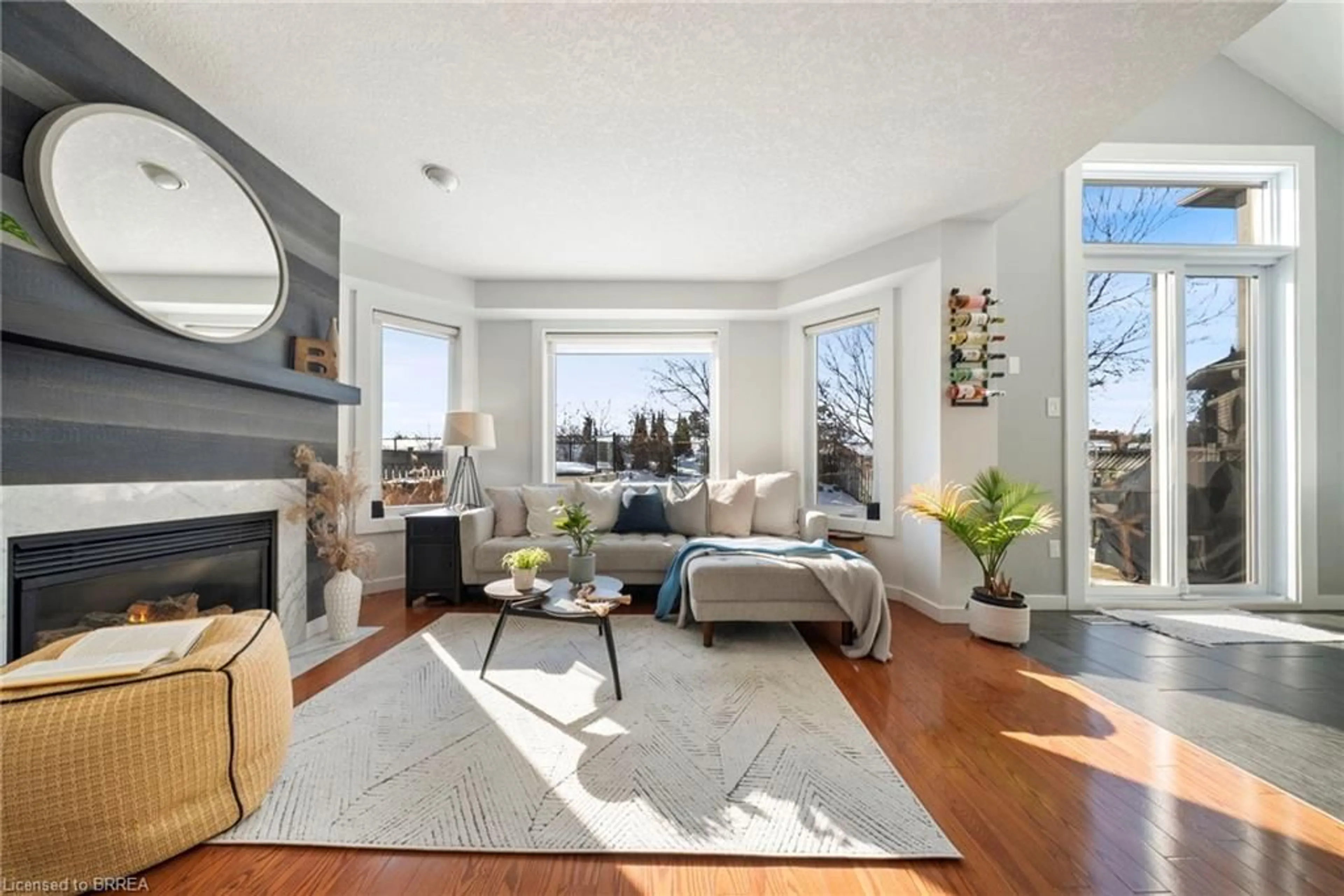 Living room with furniture, unknown for 67 Wadsworth Cres, Cambridge Ontario N1S 5A3