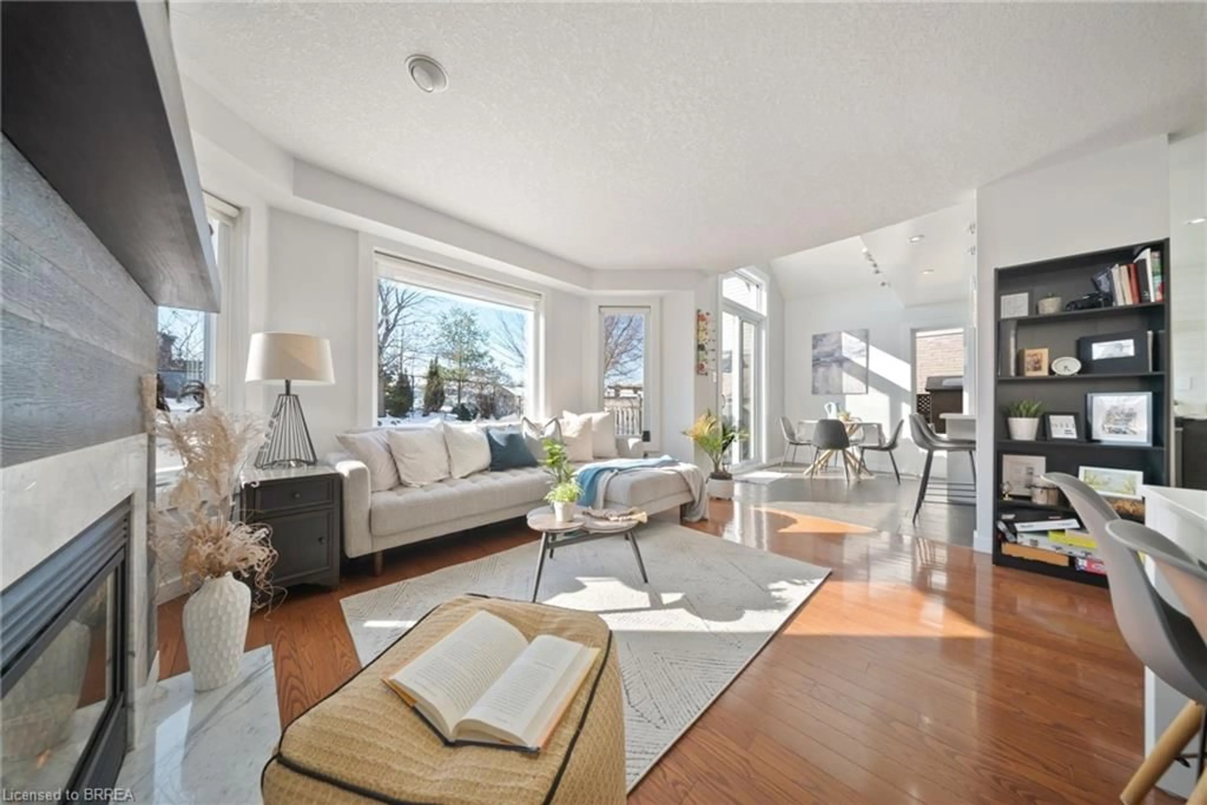 Living room with furniture, unknown for 67 Wadsworth Cres, Cambridge Ontario N1S 5A3