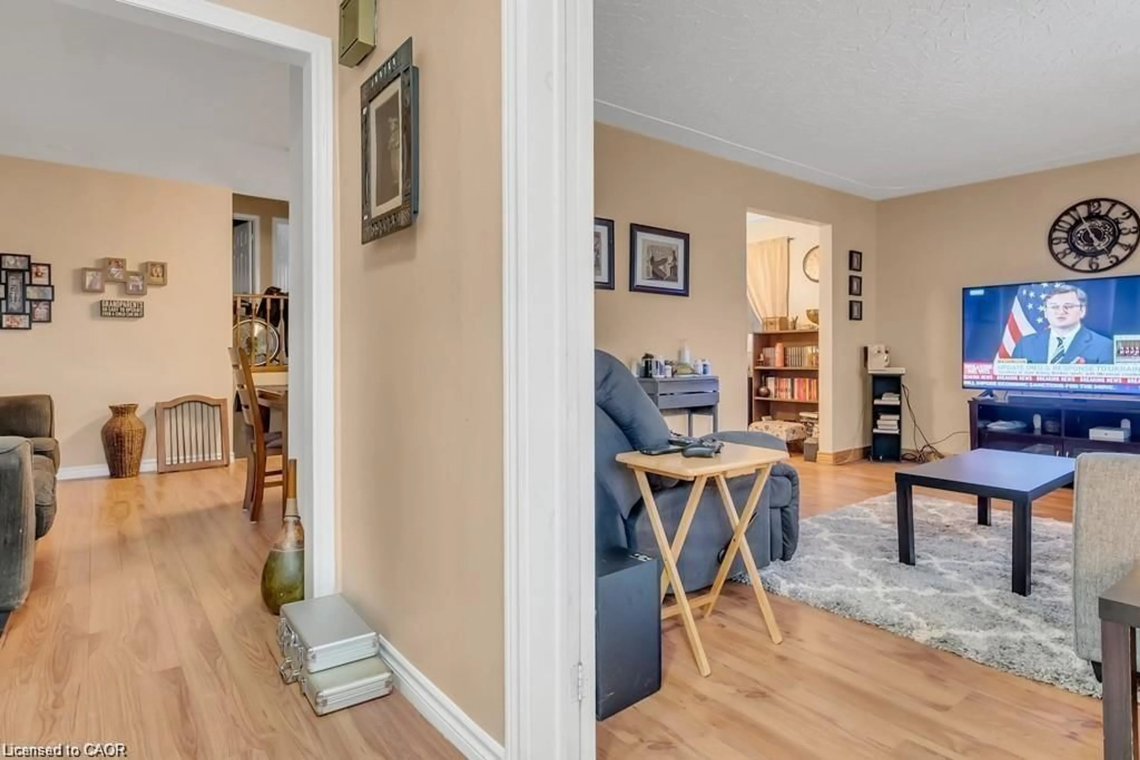 Indoor entryway for 15 Anderson Dr, Cambridge Ontario N1R 6E6