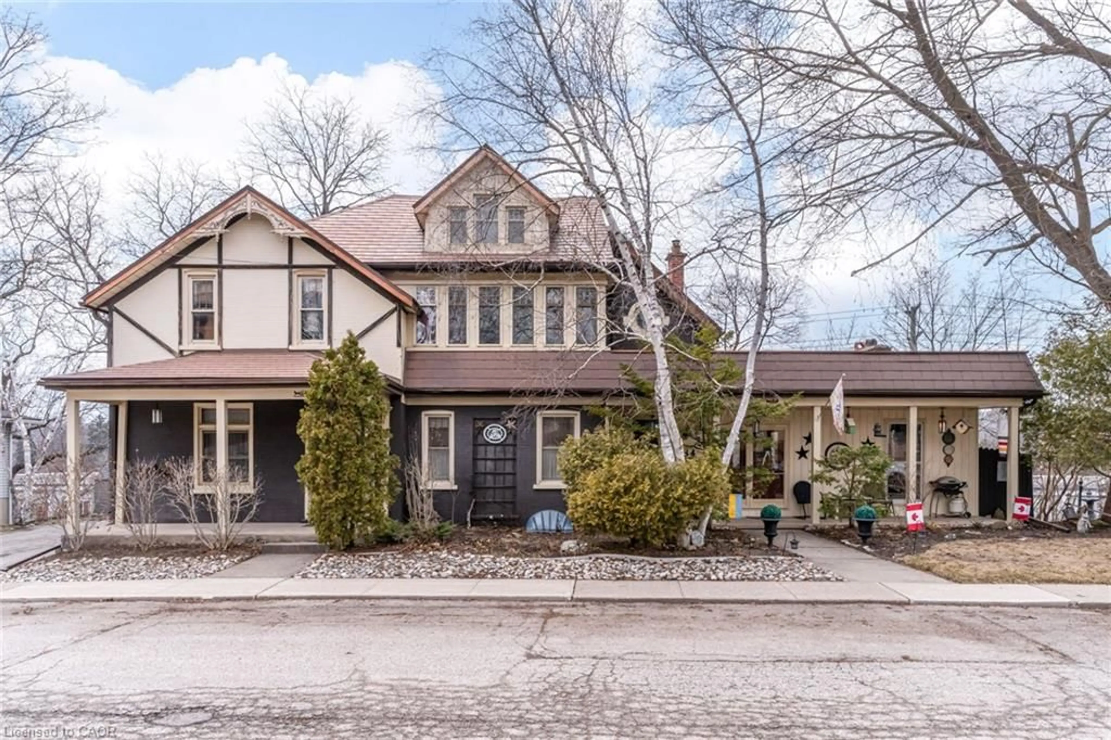 Home with brick exterior material, street for 334 Agnes St, Cambridge Ontario N3H 1K3