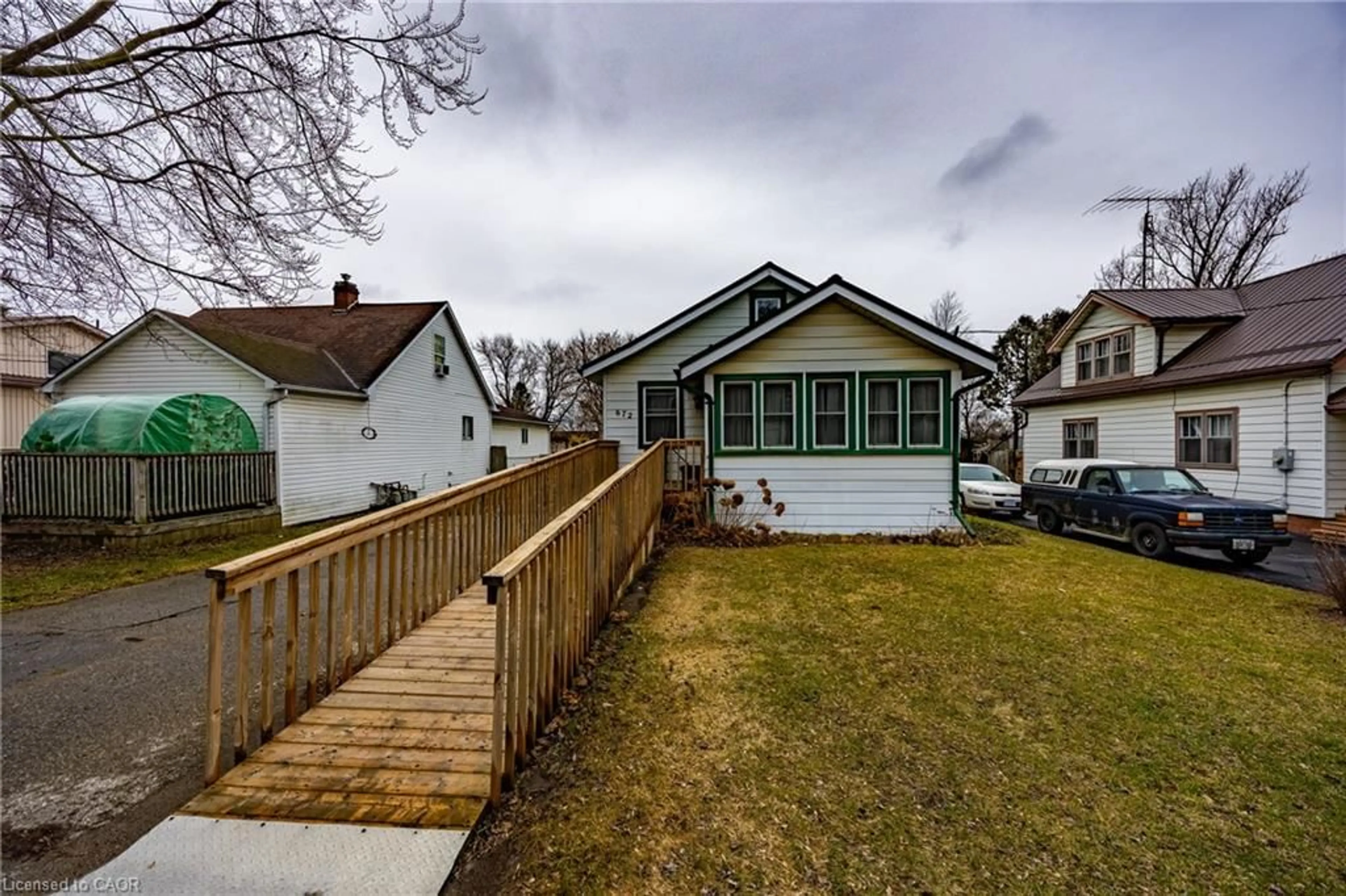 Unknown for 672 James St, Delhi Ontario N4B 2C7