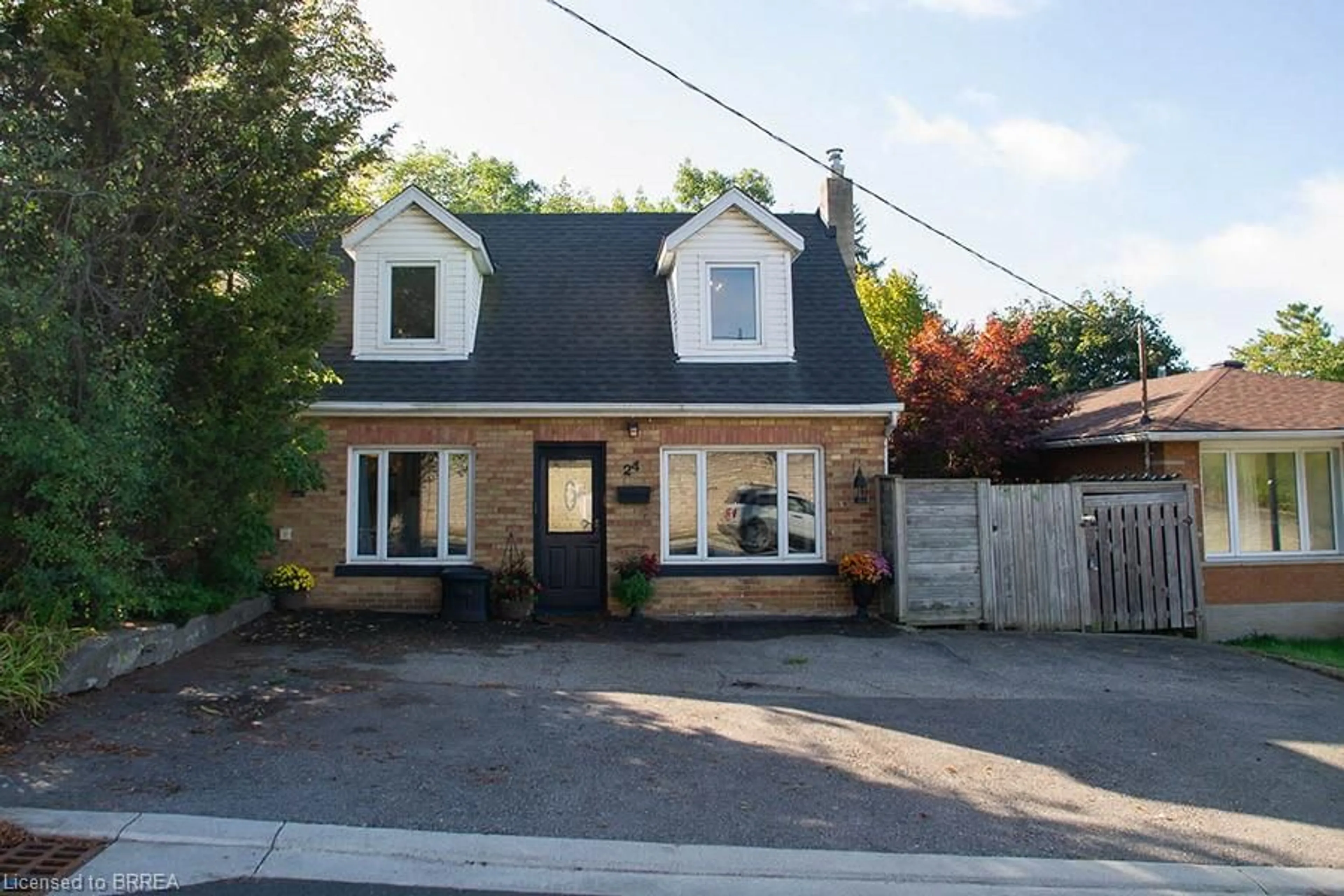 Unknown for 24 Avenue Rd, Cambridge Ontario N1R 1B7