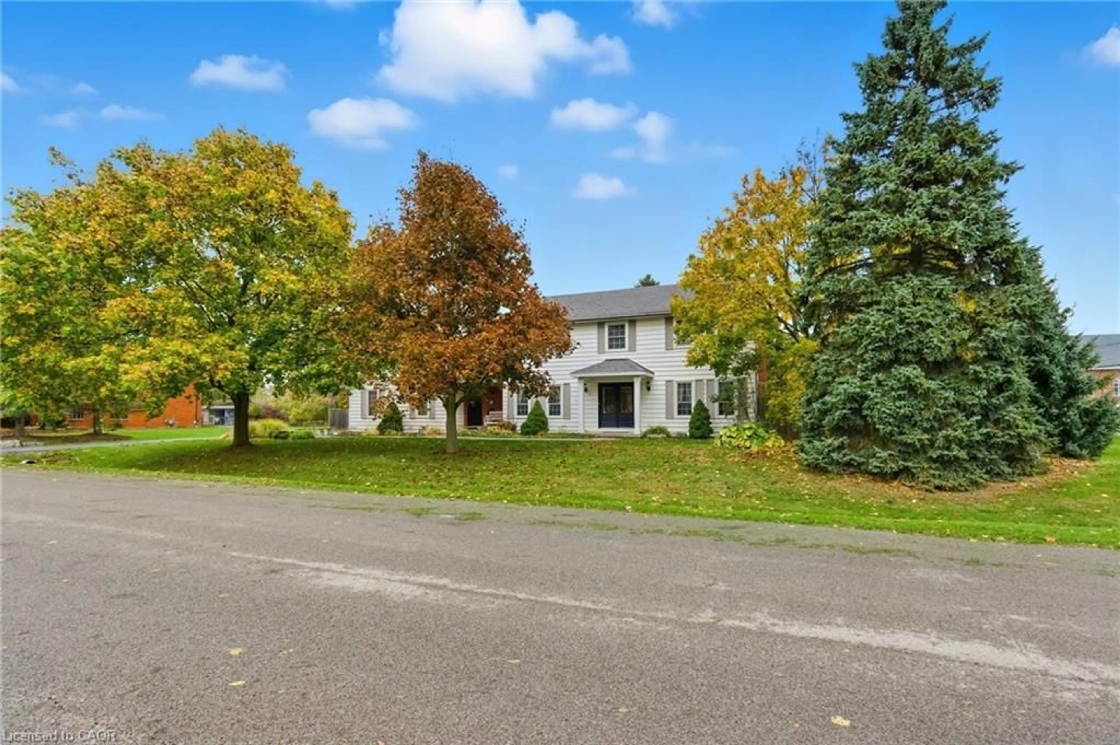 A pic from outside/outdoor area/front of a property/back of a property/a pic from drone, street for 1 Meander Close, Carlisle Ontario L0R 1H1