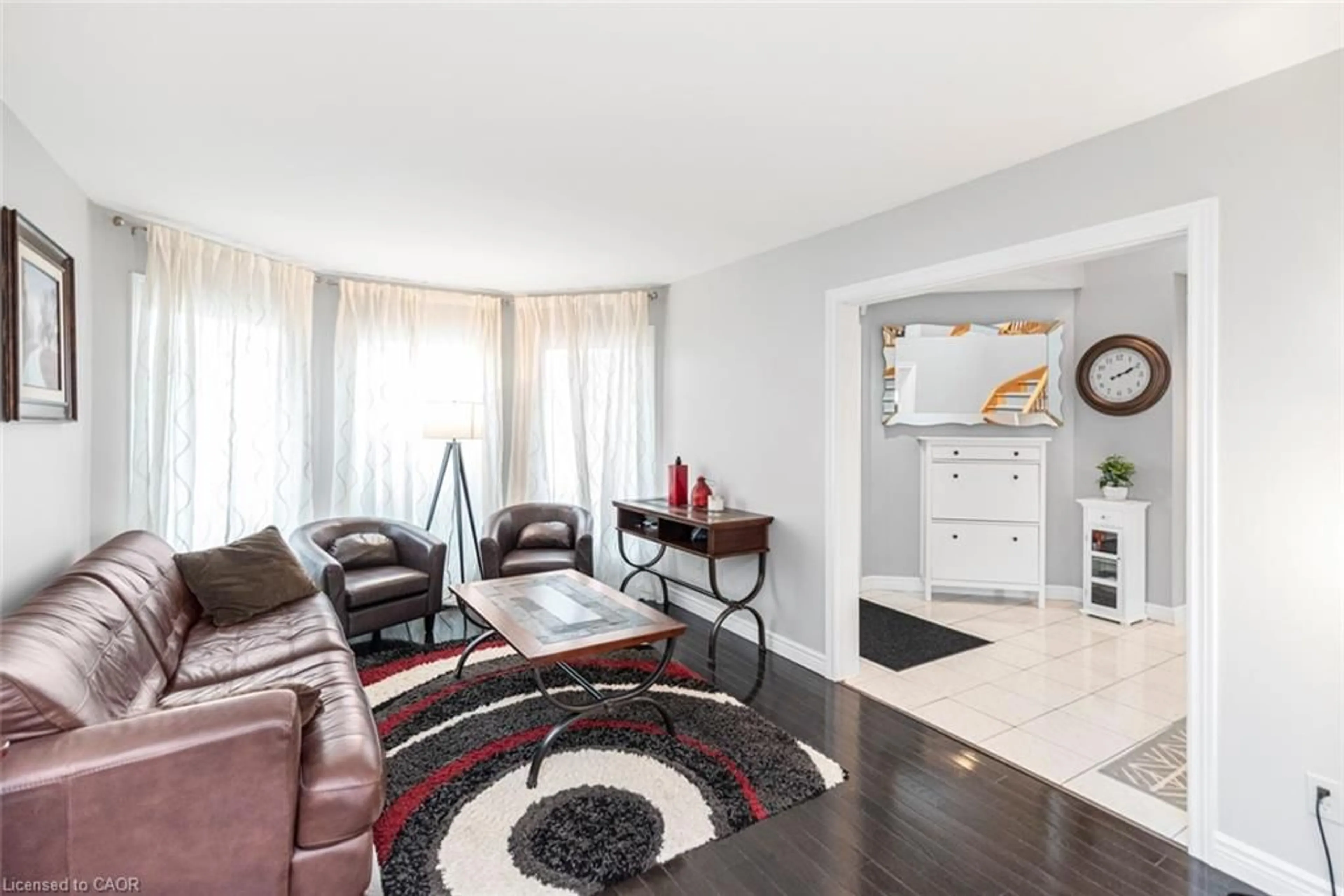 Living room with furniture, unknown for 39 Guildwood Dr, Hamilton Ontario L9C 6S3