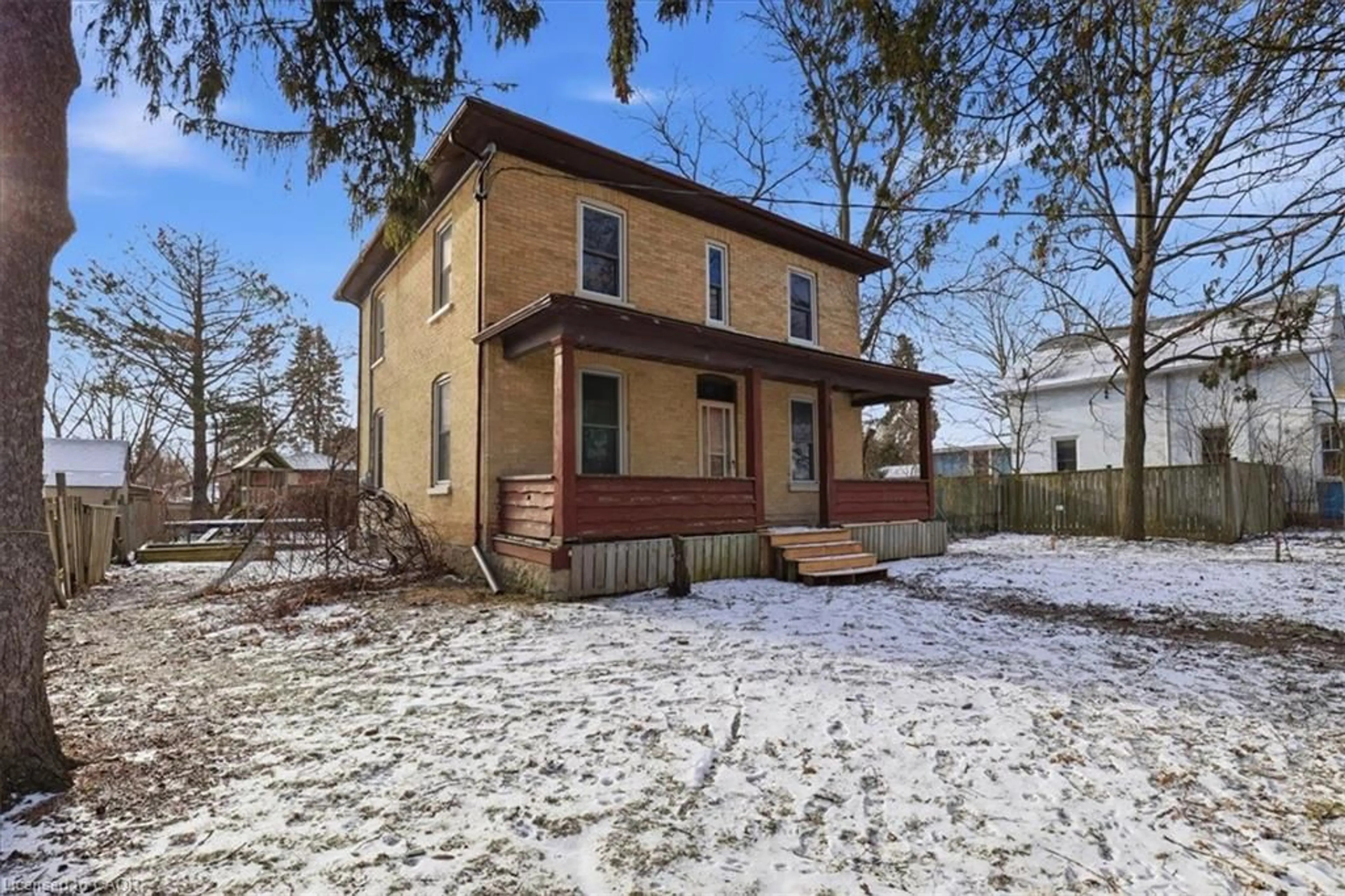 Unknown for 298 Queen St, Cambridge Ontario N3C 1G7