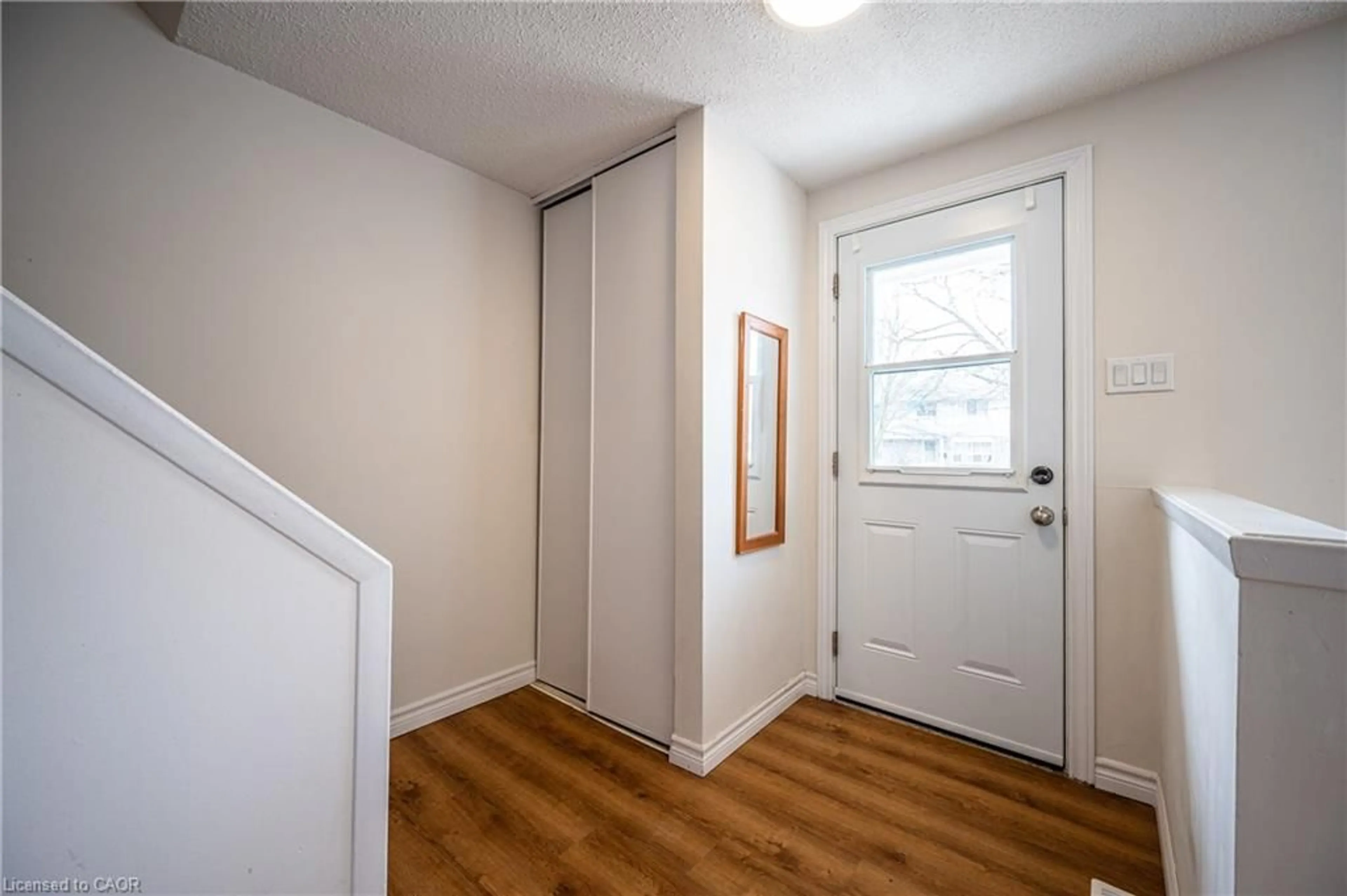 Indoor entryway for 46 Karen Walk #A, Waterloo Ontario N2L 5X2
