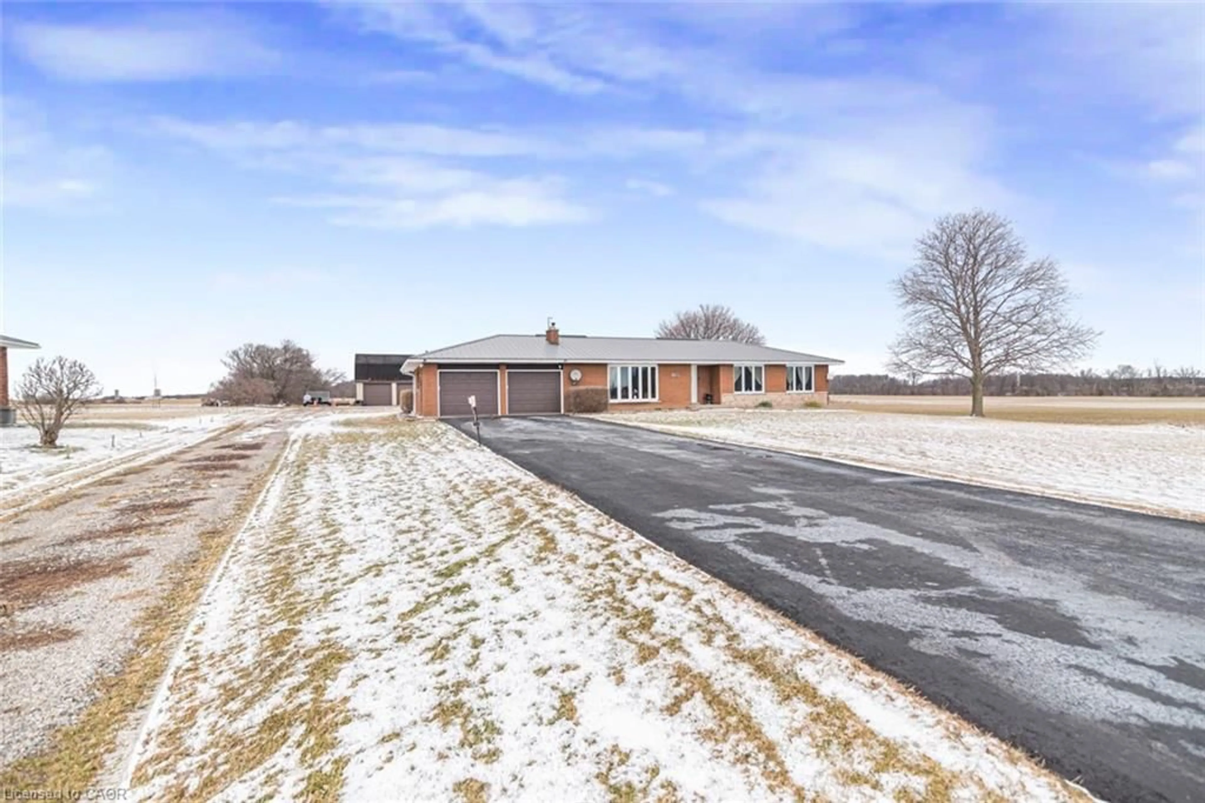 A pic from outside/outdoor area/front of a property/back of a property/a pic from drone, building for 3271 Rainham Rd, Haldimand Ontario N0A 1L0