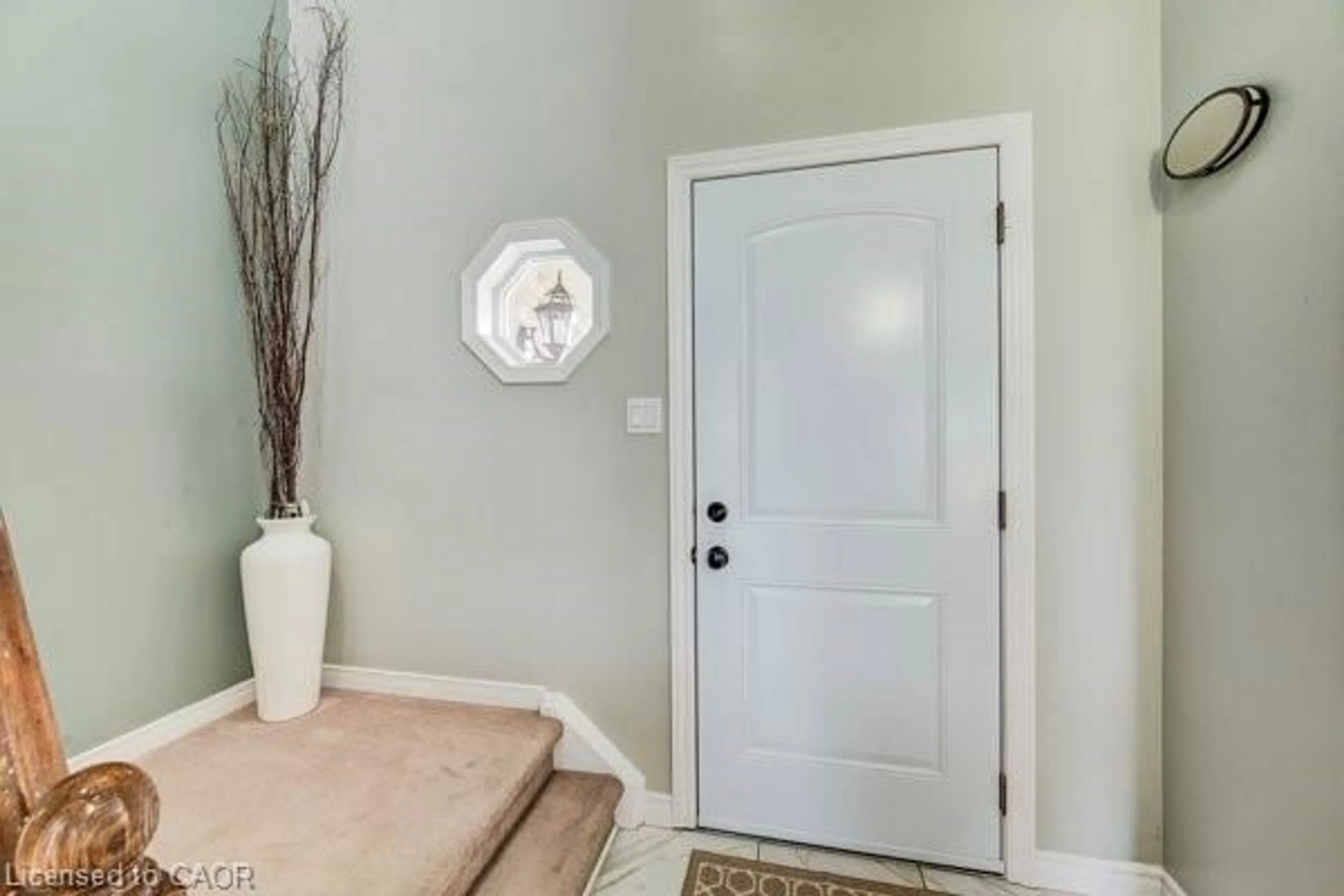 Indoor entryway for 397 Cooper St, Cambridge Ontario N3C 3X9