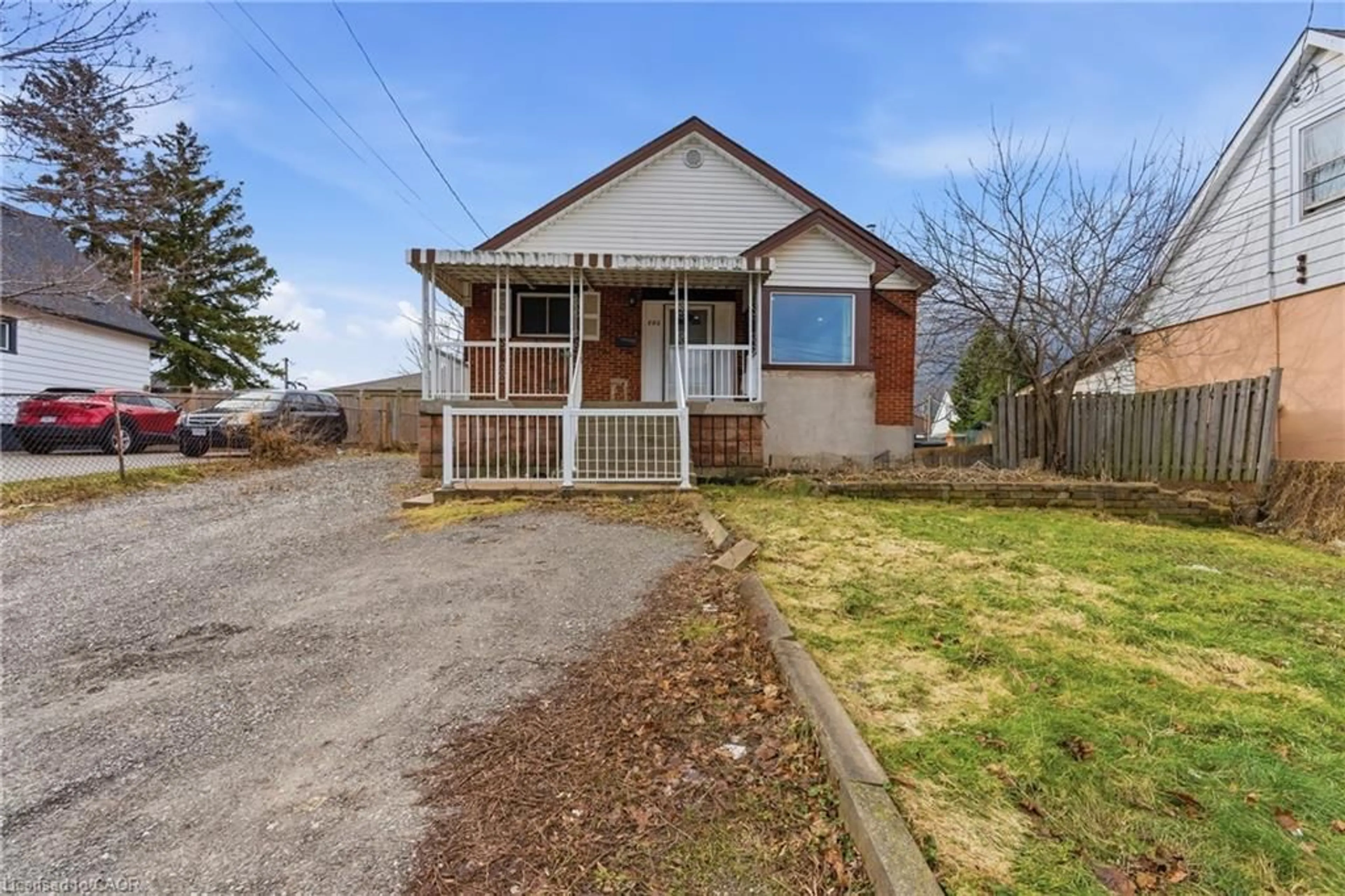 A pic from outside/outdoor area/front of a property/back of a property/a pic from drone, street for 880 Lawrence Rd, Hamilton Ontario L8K 2A3