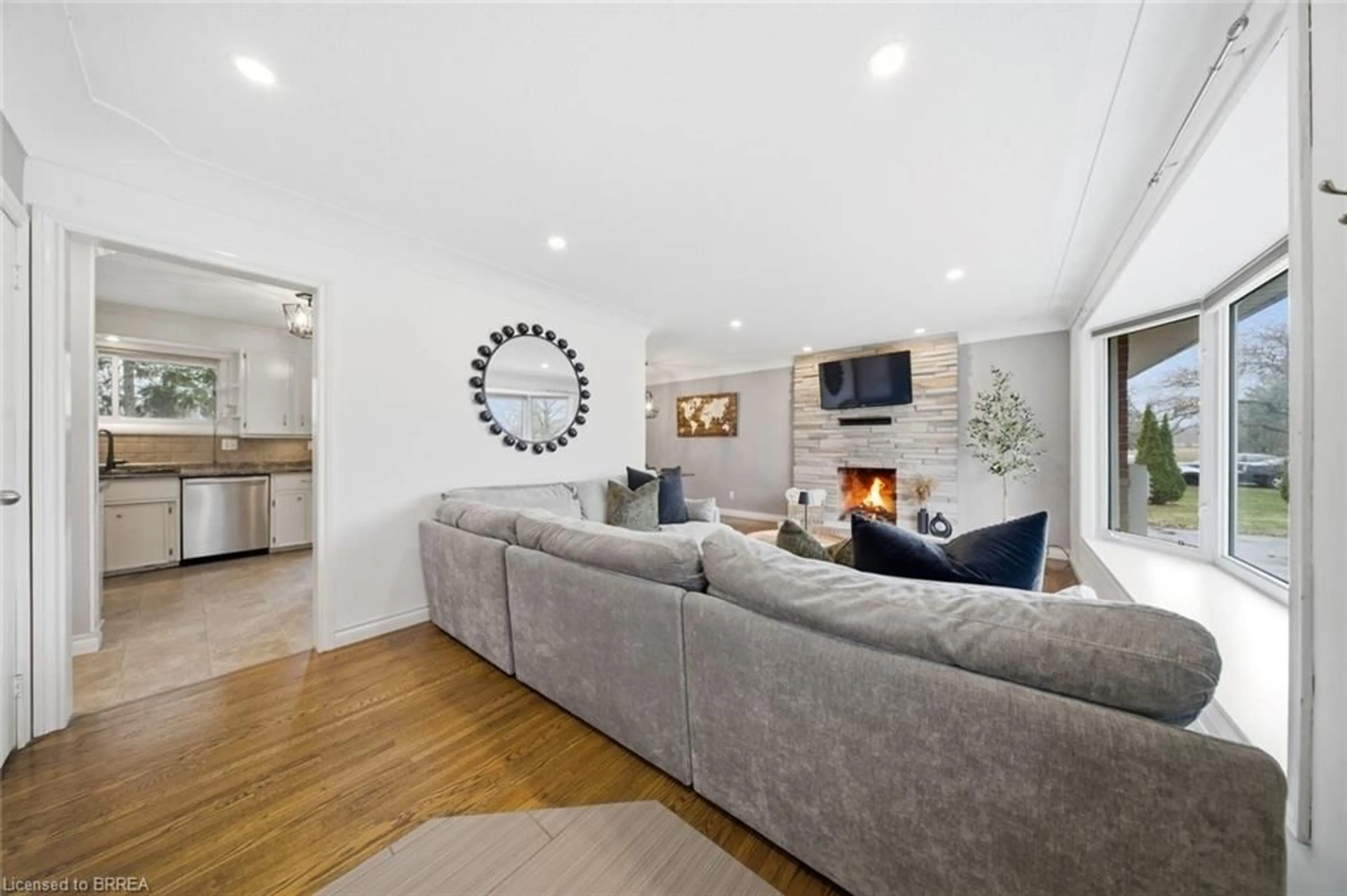 Living room with furniture, unknown for 12 Stewart Dr, Burford Ontario N0E 1A0