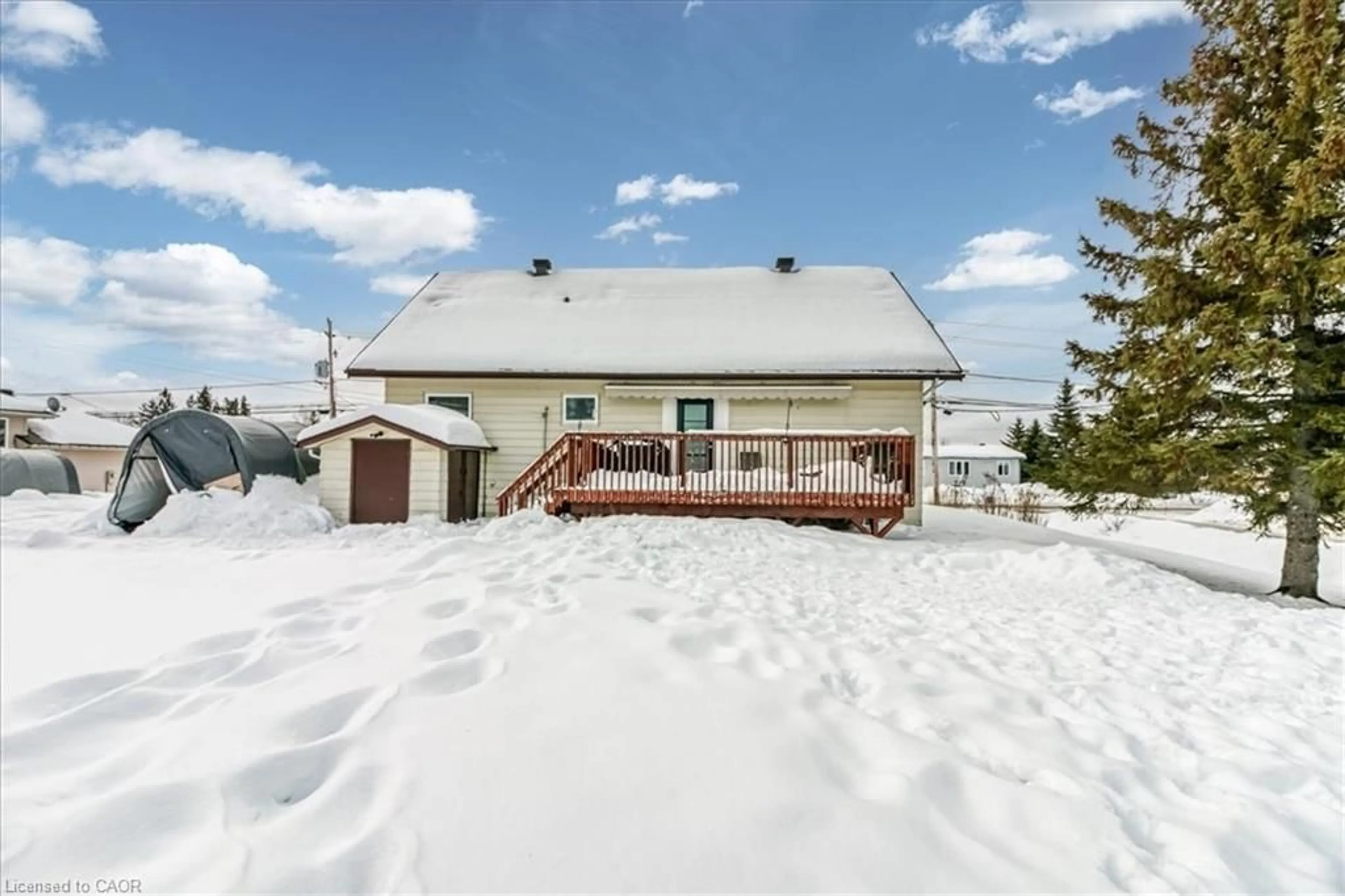 Unknown for 2088 Pilon St, Chelmsford Ontario P0M 1L0