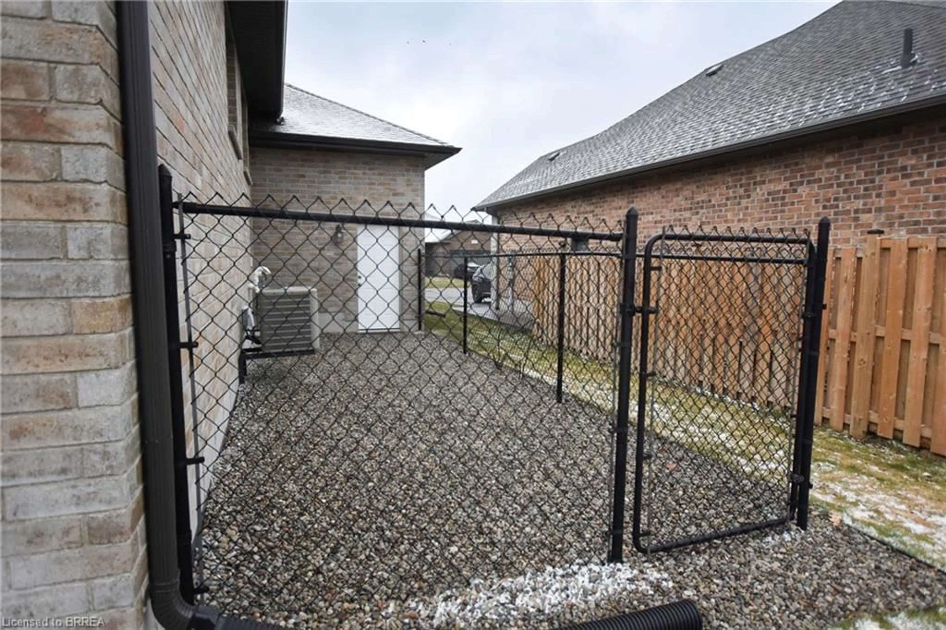 Patio, street for 45 Tan Ave, Waterford Ontario N0E 1Y0
