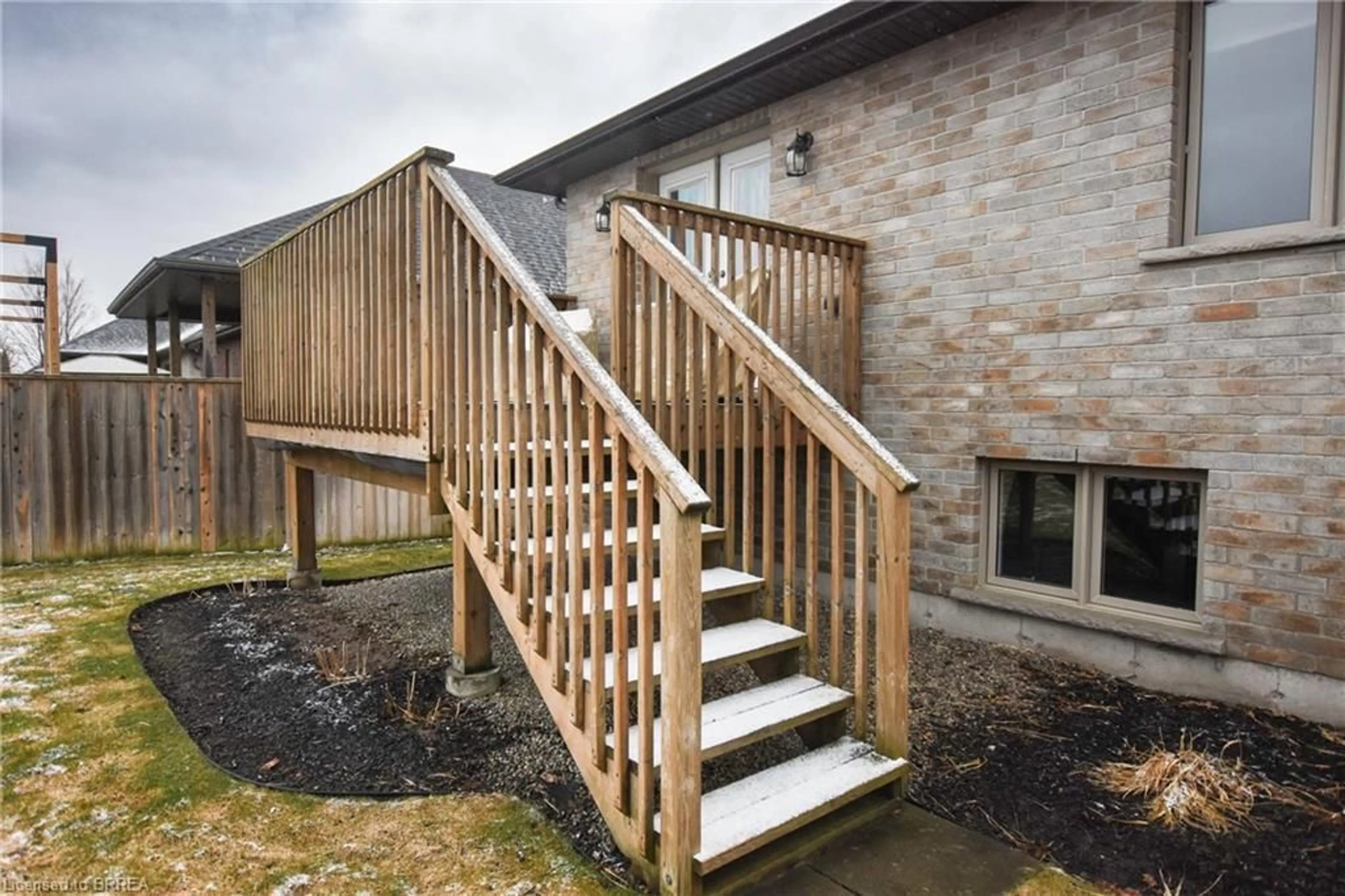 Stairs for 45 Tan Ave, Waterford Ontario N0E 1Y0