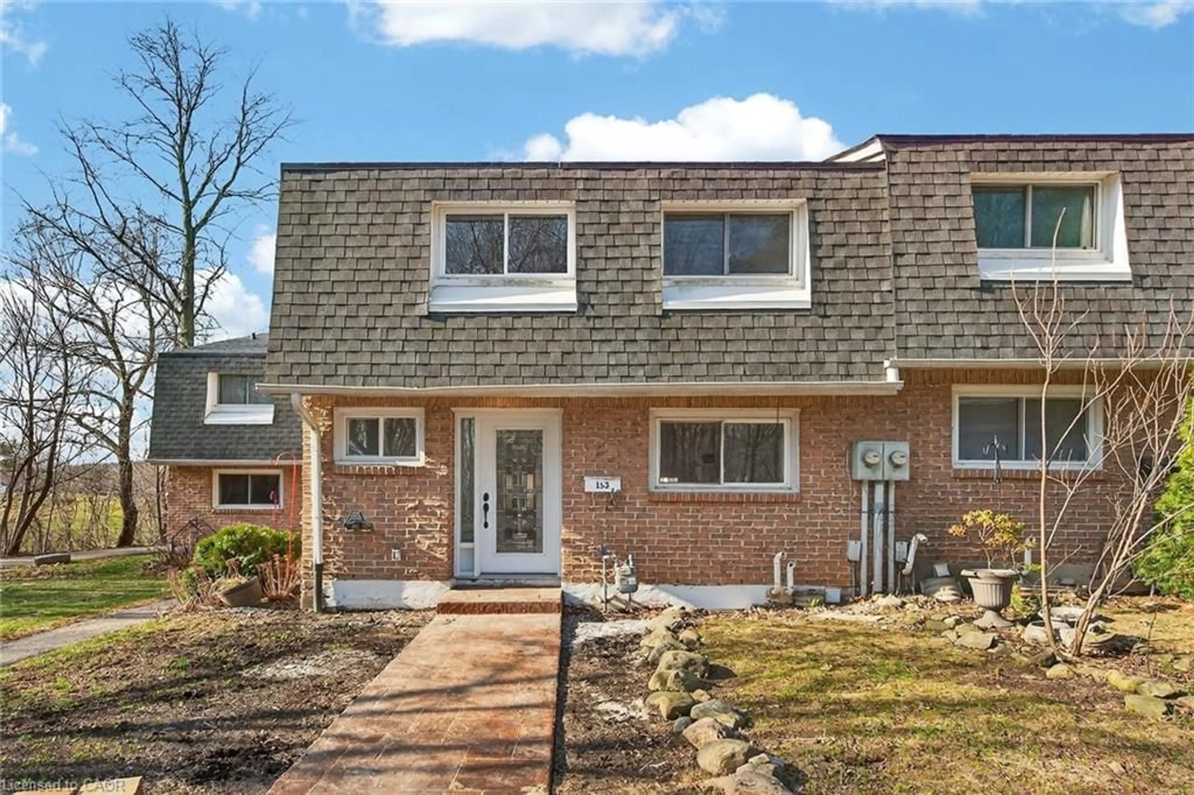 Home with brick exterior material, street for 2050 Upper Middle Rd #153, Burlington Ontario L7P 3R9