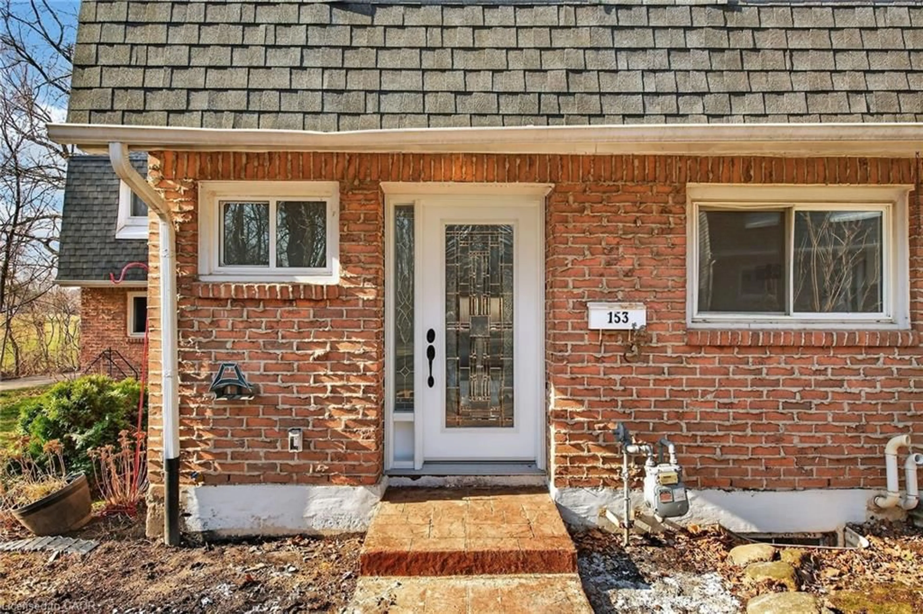 Home with brick exterior material, street for 2050 Upper Middle Rd #153, Burlington Ontario L7P 3R9