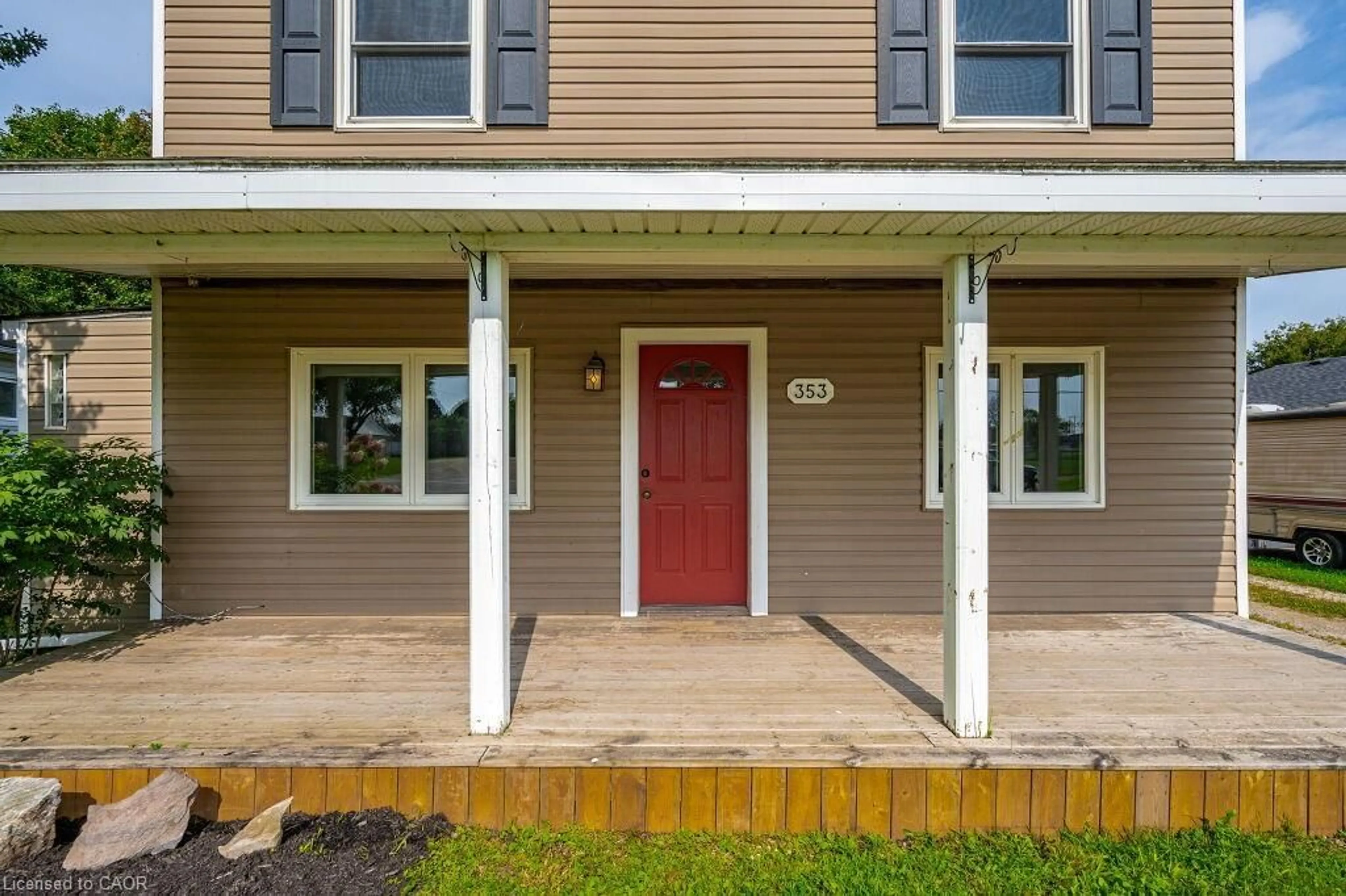 Unknown for 353 Wellington St, Mount Forest Ontario N0G 2L2