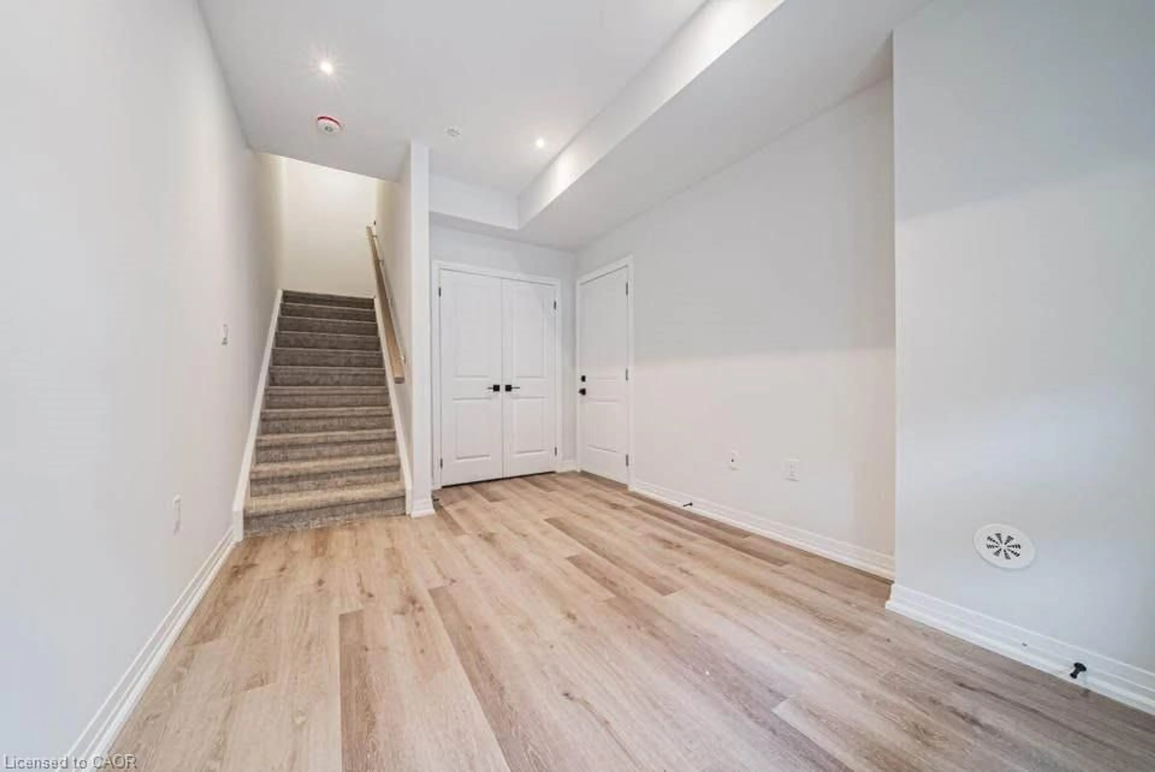 Unknown for 155 Equestrian Way #131, Cambridge Ontario N3E 0E8