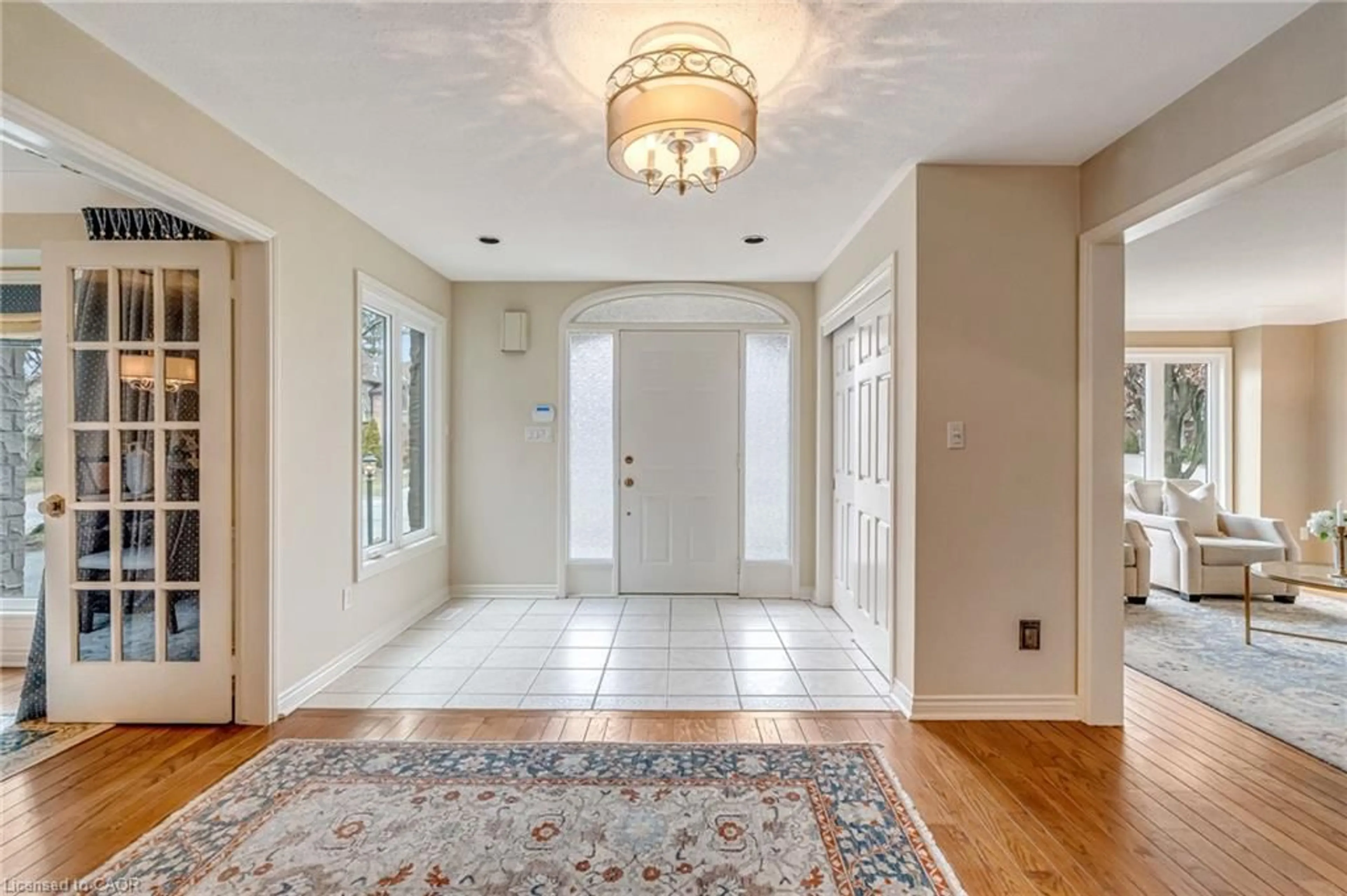 Indoor entryway for 9 Flanders Dr, Waterdown Ontario L8B 0G6