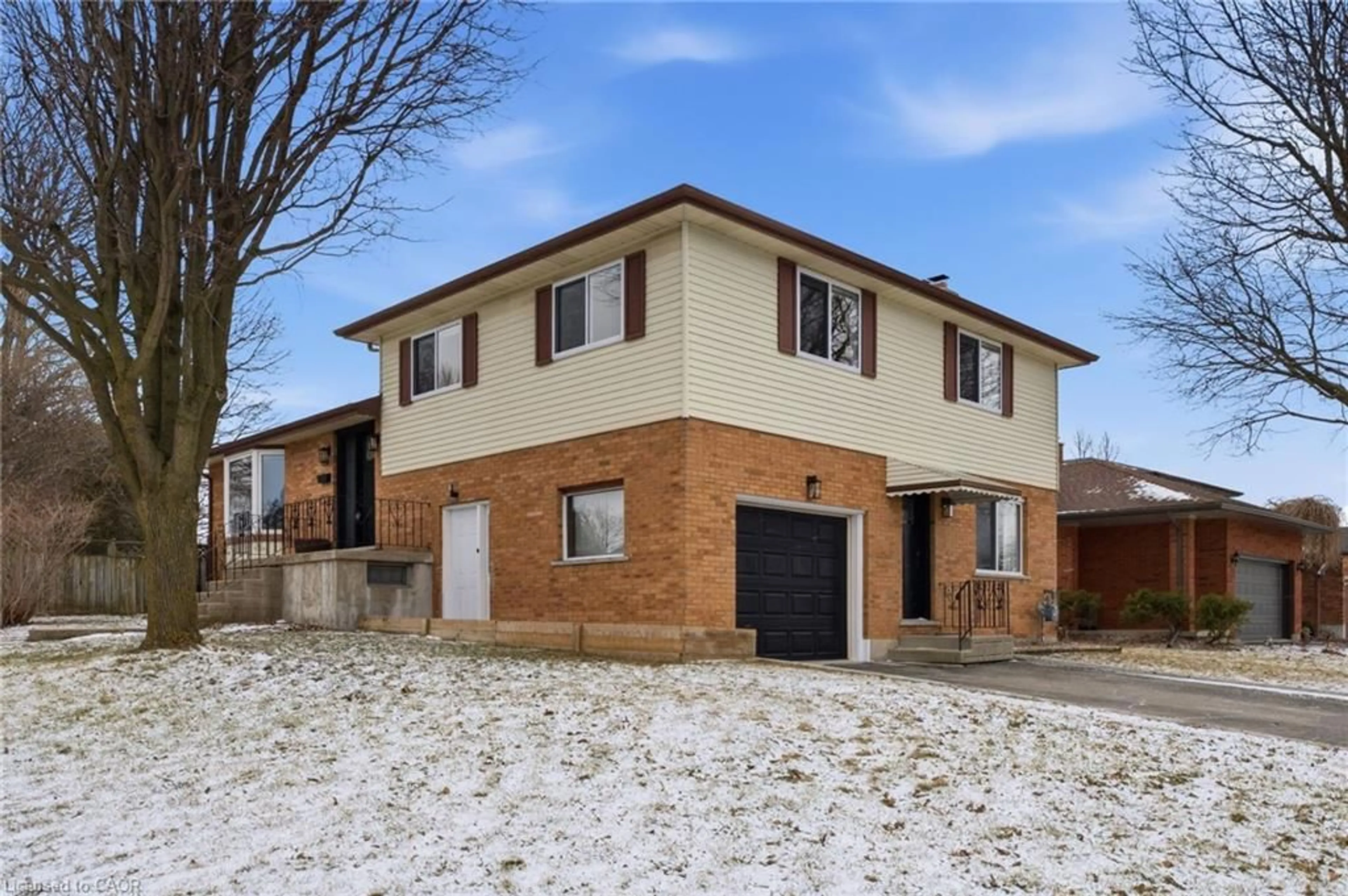 Home with brick exterior material, street for 235 Elliott St, Cambridge Ontario N1R 2L2