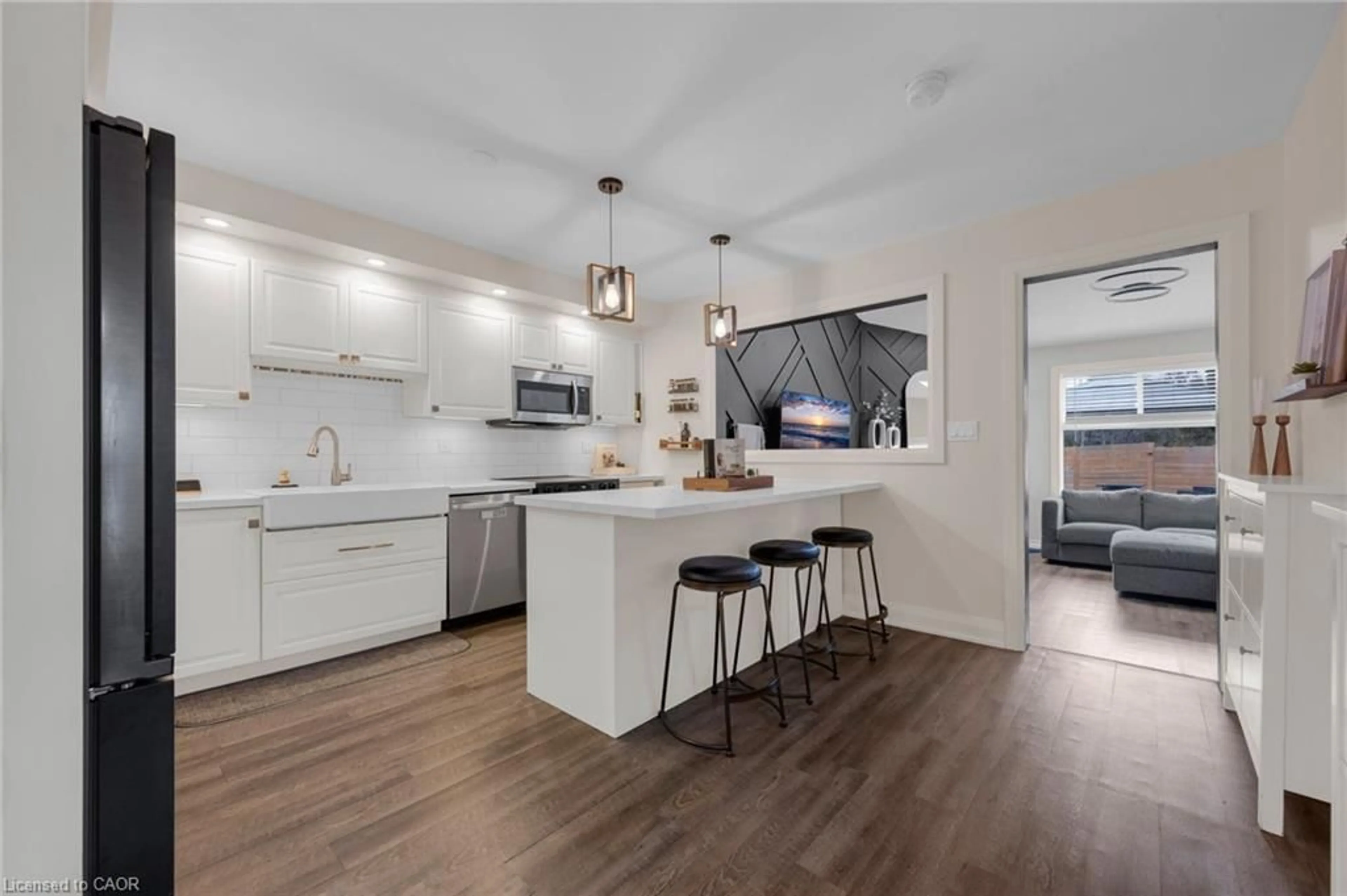 Open concept kitchen, unknown for 18 Bentley Pl, Hamilton Ontario L9C 2R4