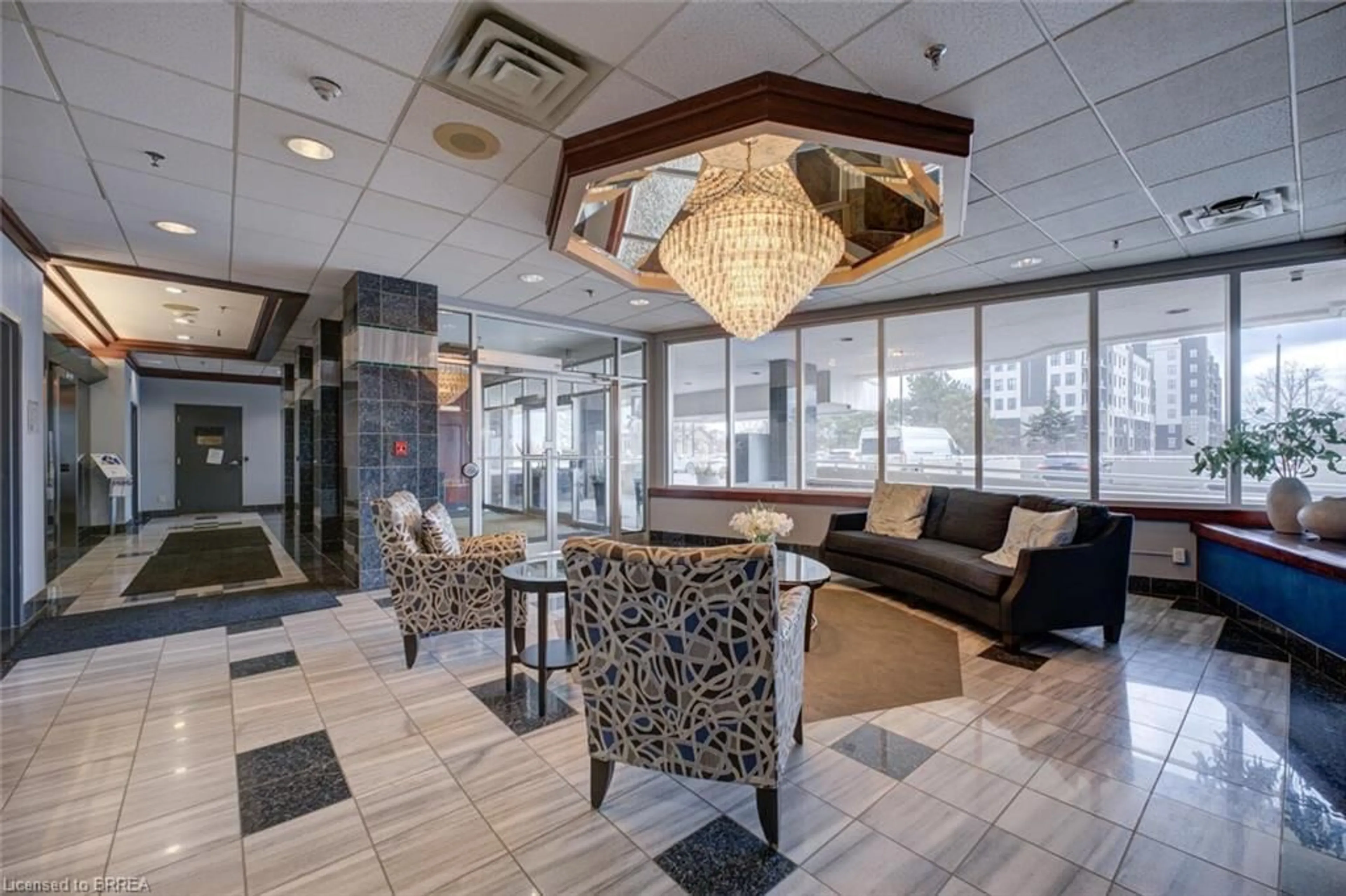 Lobby for 190 Hespeler Rd #1802, Cambridge Ontario N1R 8B8