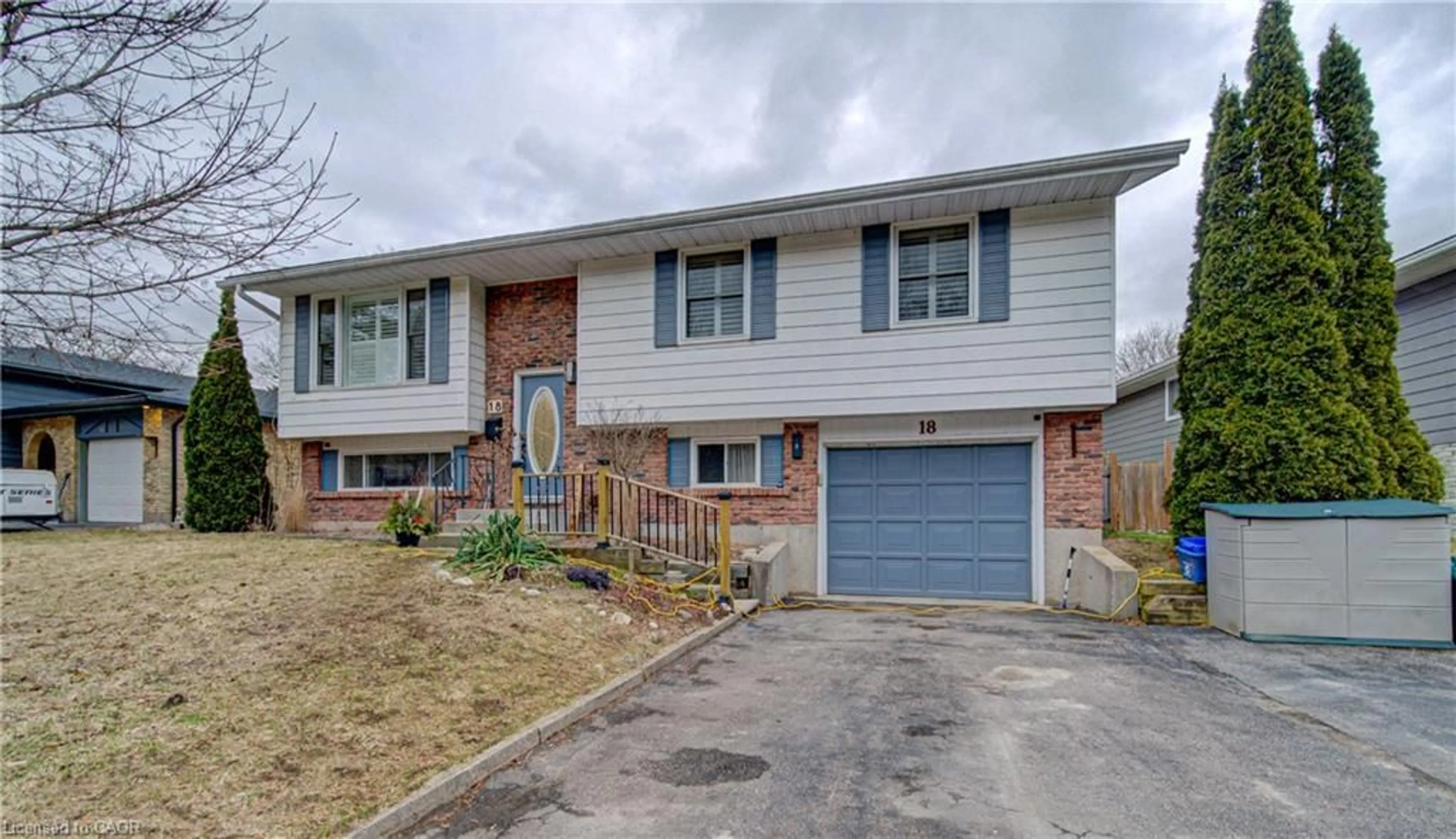 Home with brick exterior material, street for 18 Gilston Pky, Paris Ontario N3L 3K6