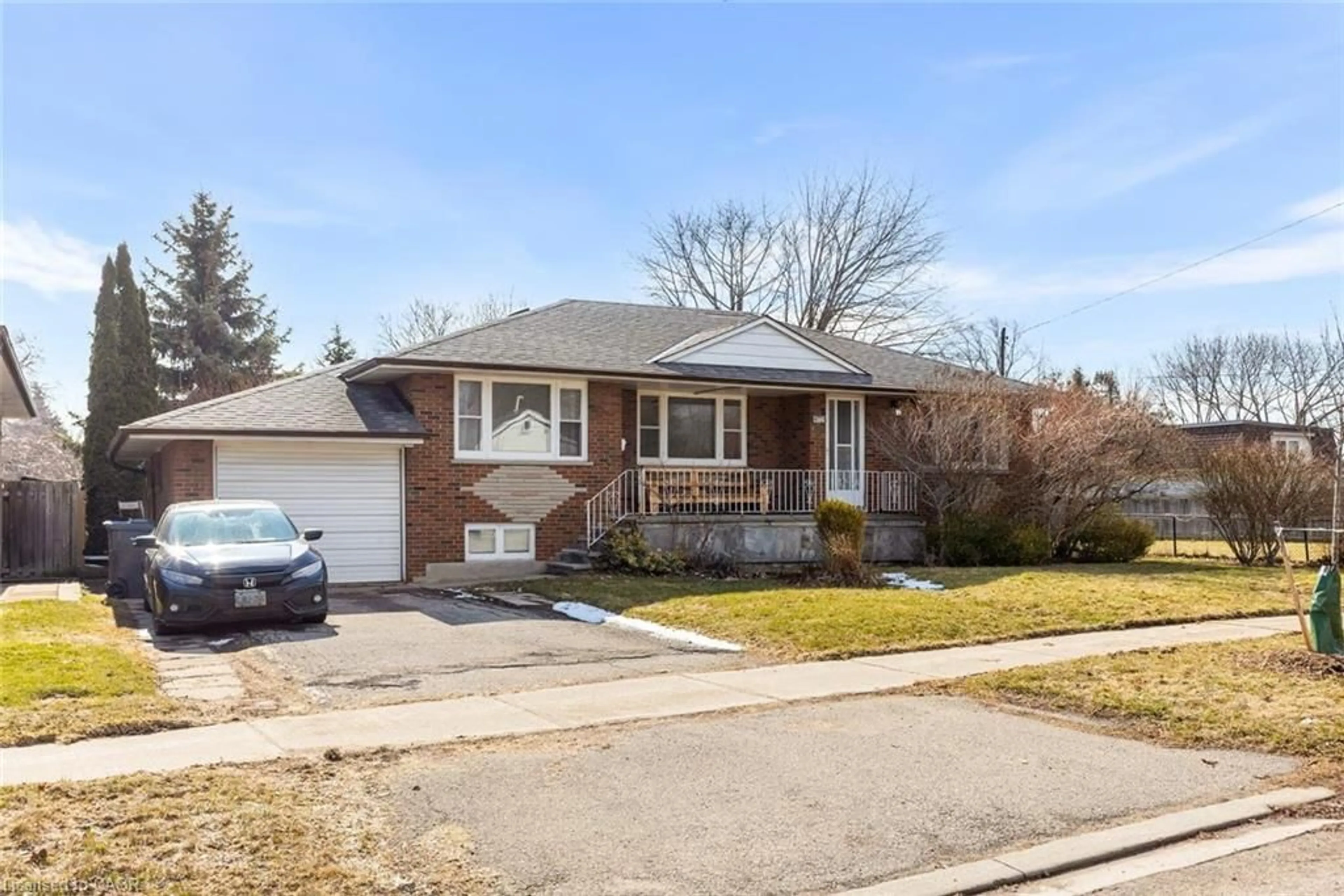 Home with brick exterior material, street for 972 Fourth St, Mississauga Ontario L5E 1J9
