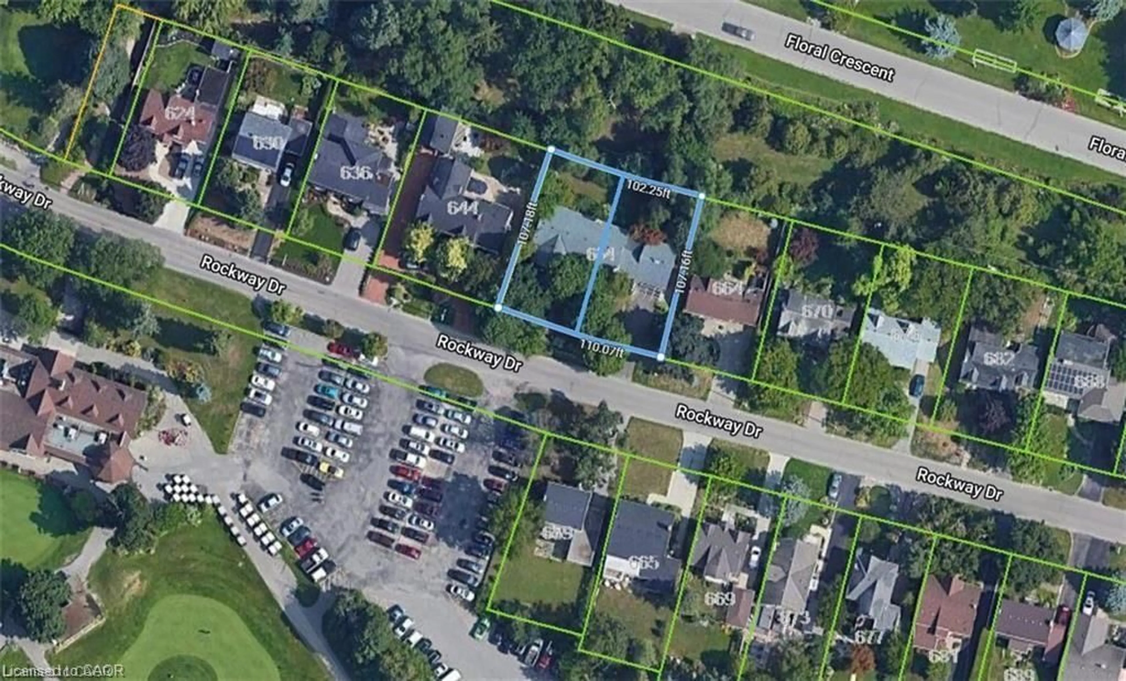 A pic from outside/outdoor area/front of a property/back of a property/a pic from drone, street for 654 Rockway Dr, Kitchener Ontario N2G 3B4