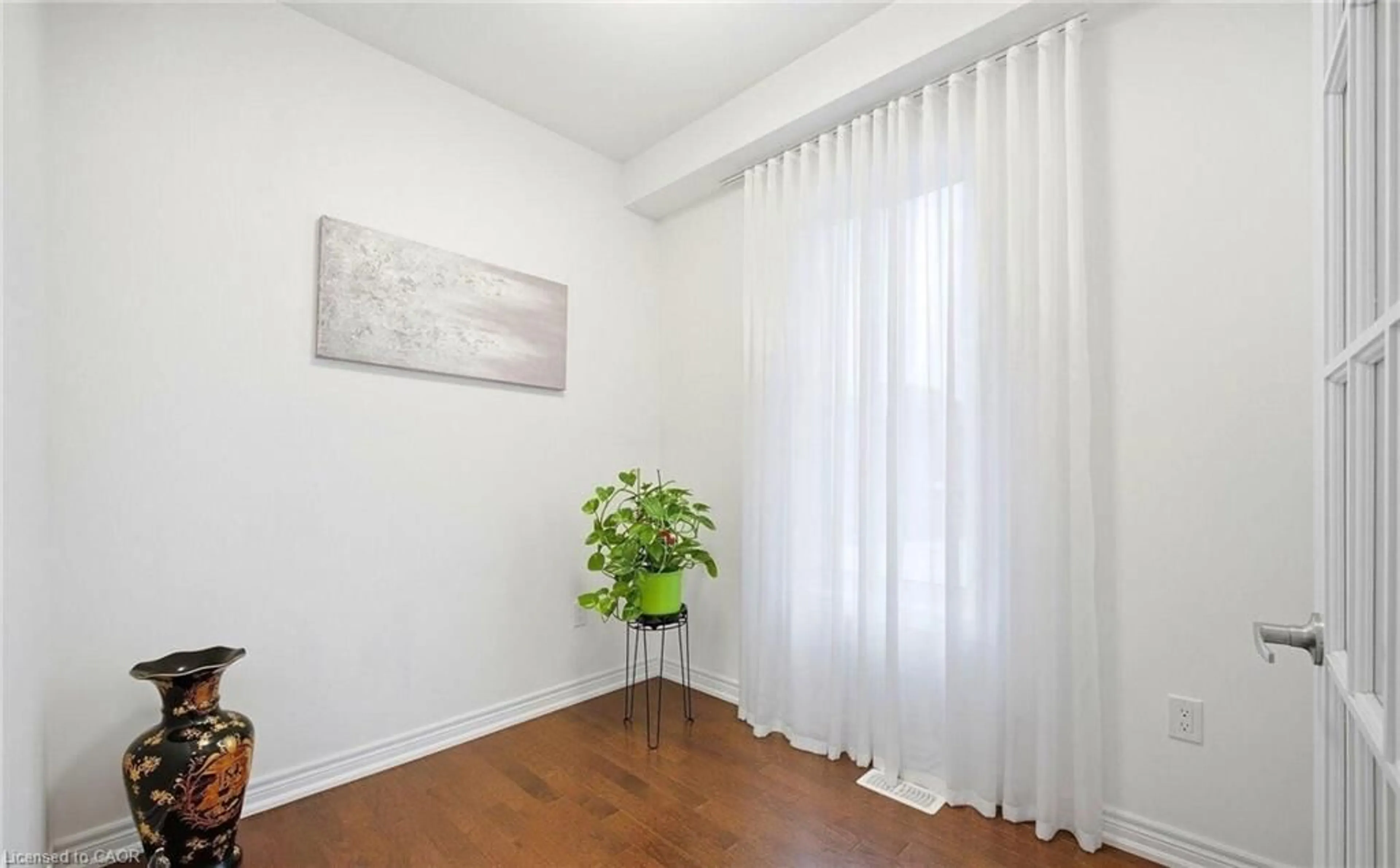 A pic of a room for 146 Beaconsfield Dr, Kleinburg Ontario L4H 4L7