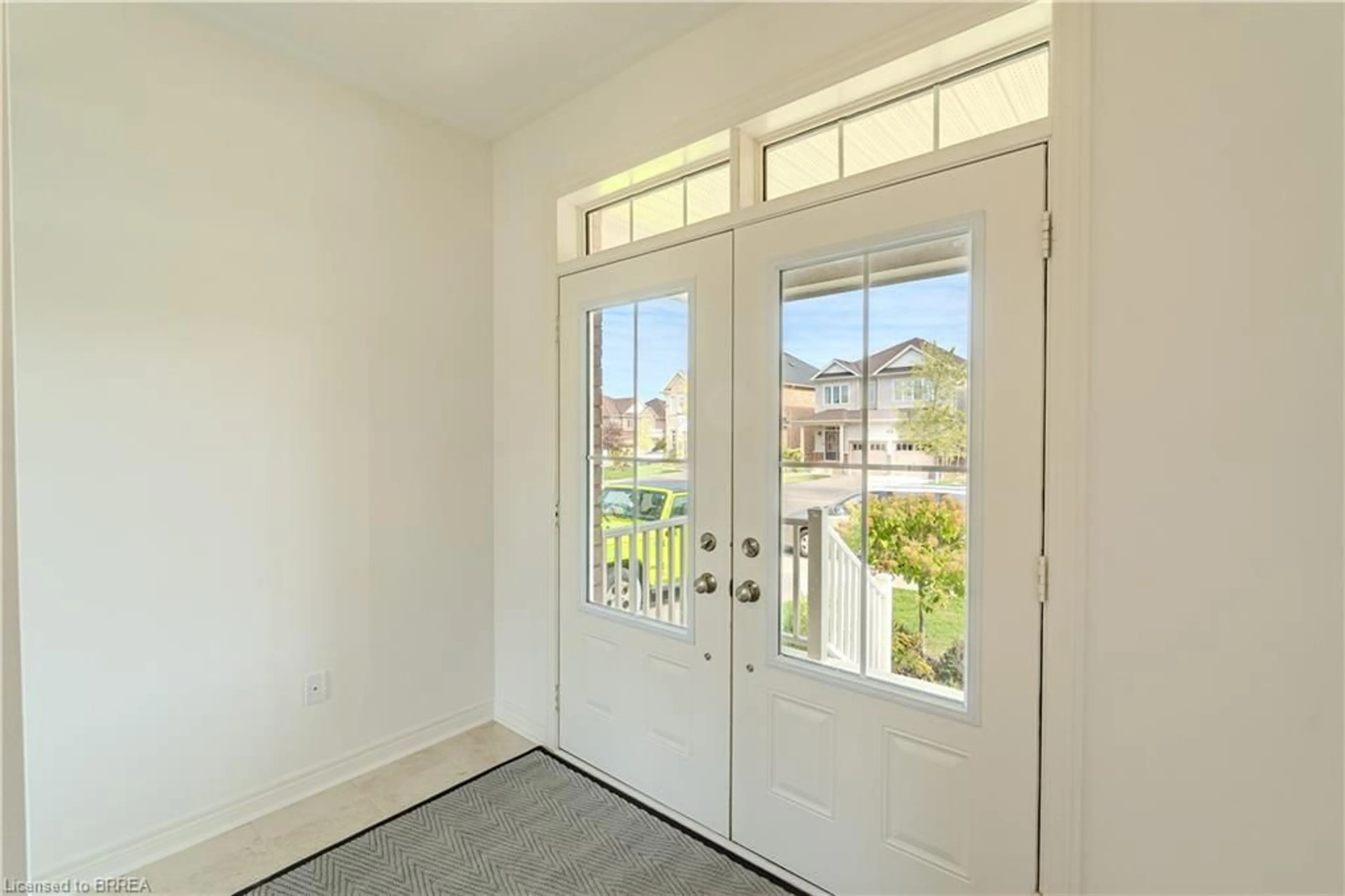 Indoor entryway for 77 Barlow Pl, Paris Ontario N3L 0H1