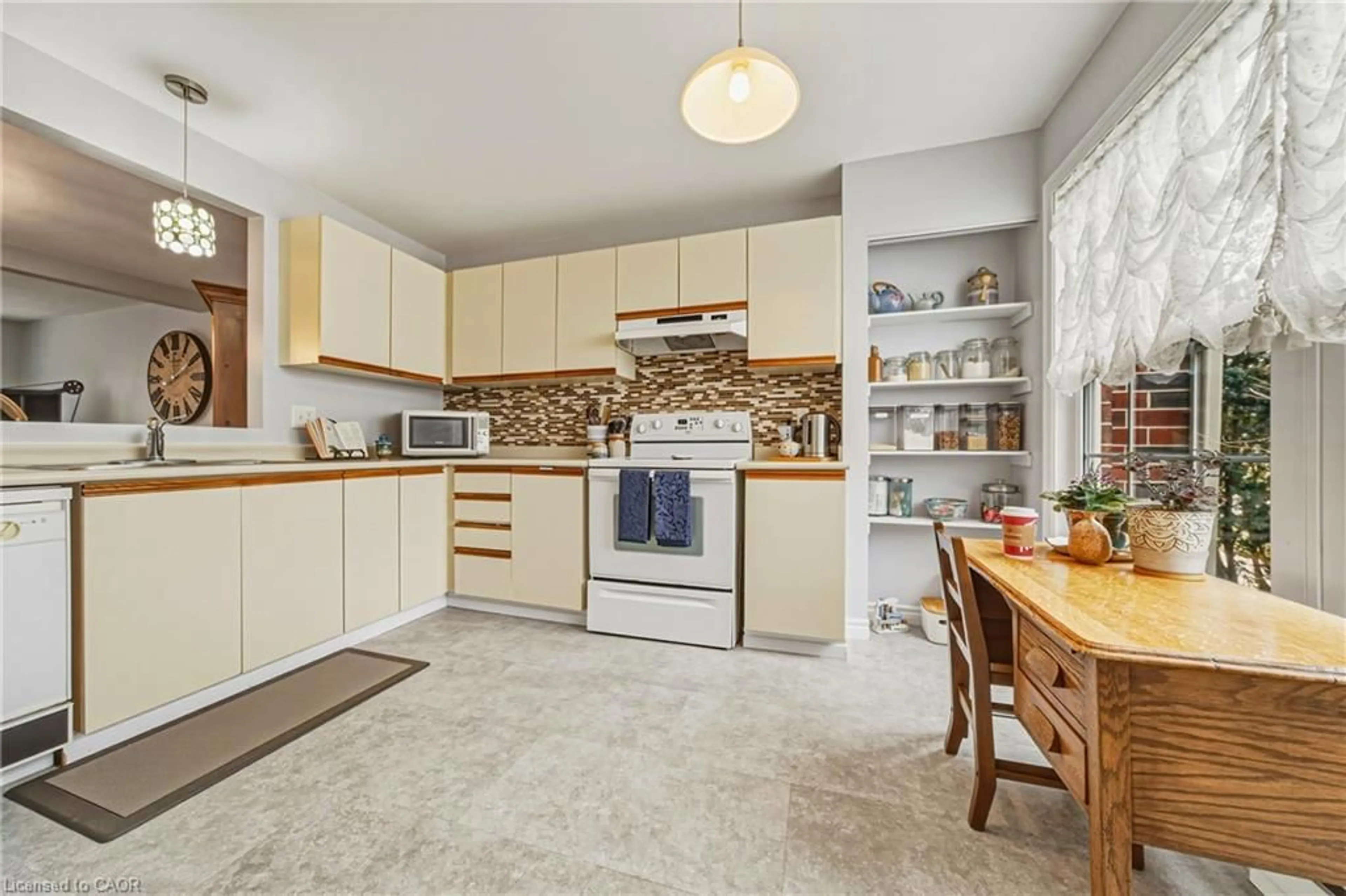 Standard kitchen, ceramic/tile floor for 26 Poplar Dr #25, Cambridge Ontario N3C 4A3