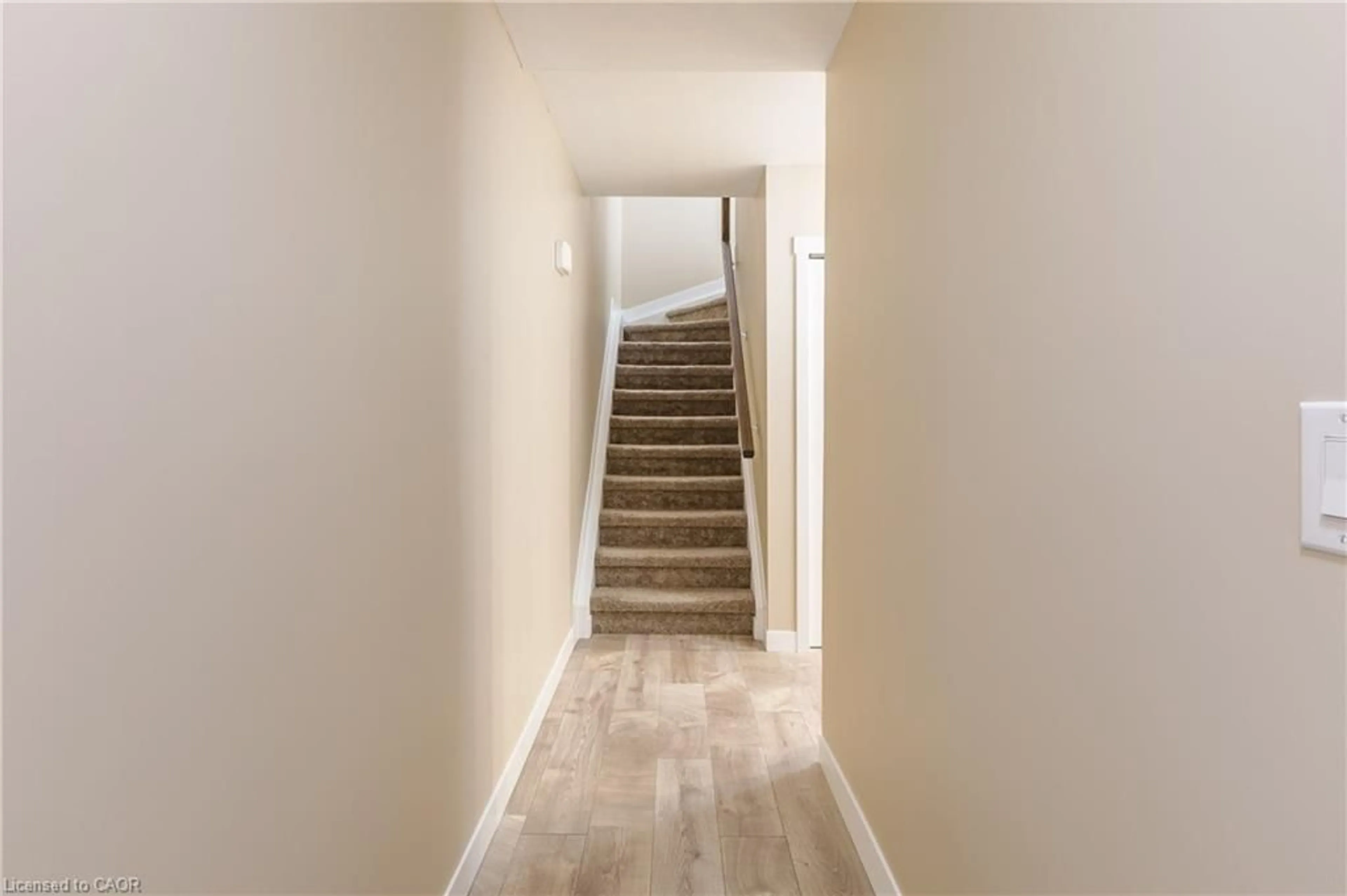 Stairs for 160 Rochefort St #B4, Kitchener Ontario N2R 0P5