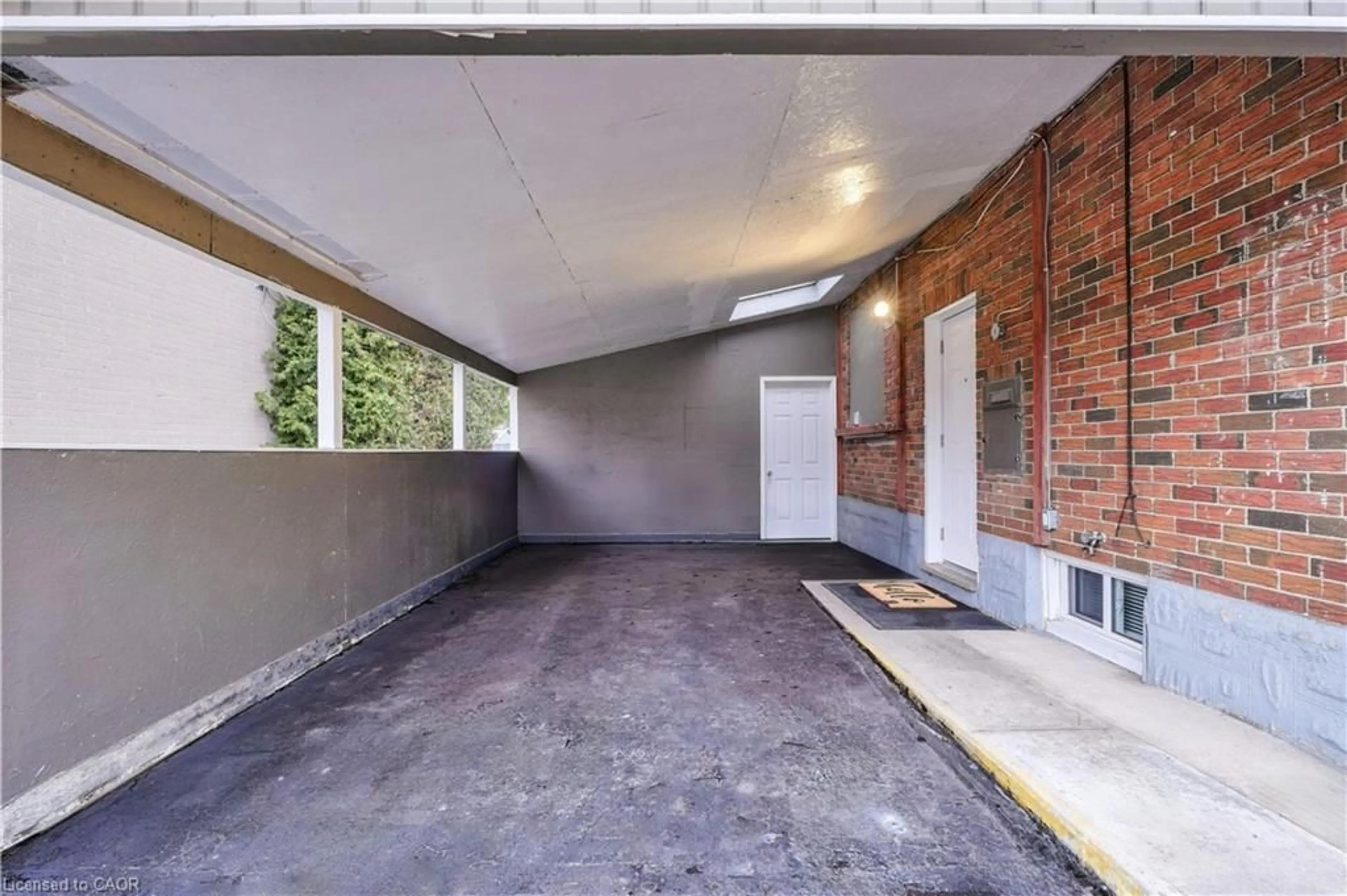 Indoor garage for 563 Guelph St, Kitchener Ontario N2H 5Y2